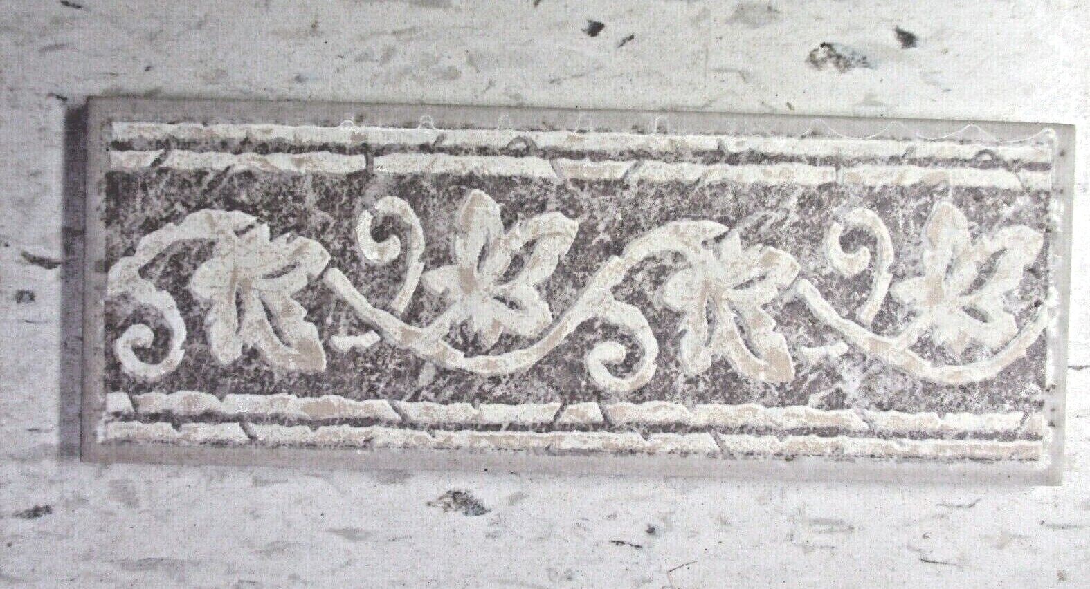 1 Wall Tile Florida USA 8-1/4 X 3″ Decorative Floral Trim Accent Cut from Larger