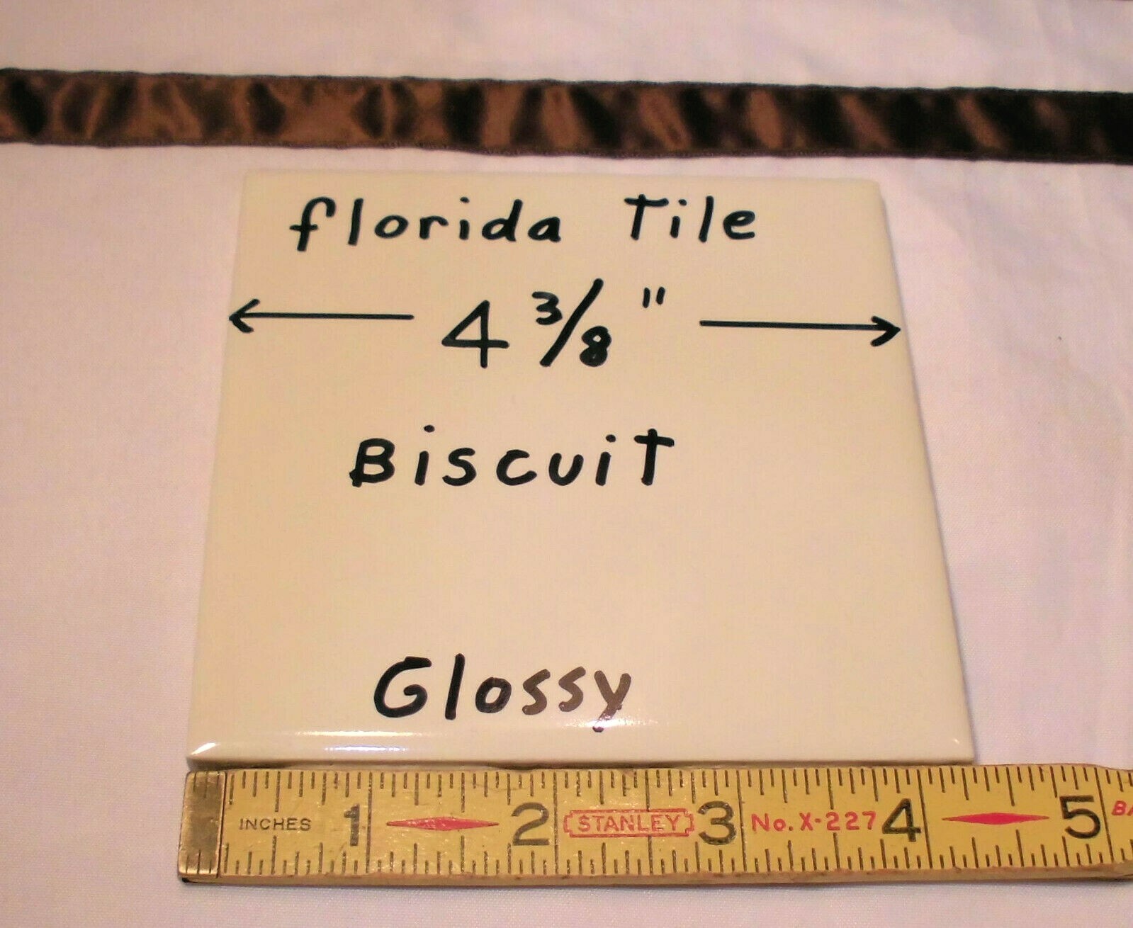 1 pc. Biscuit Glossy Ceramic Tile 4-3/8″ by Florida Tile Co. NOS off-white