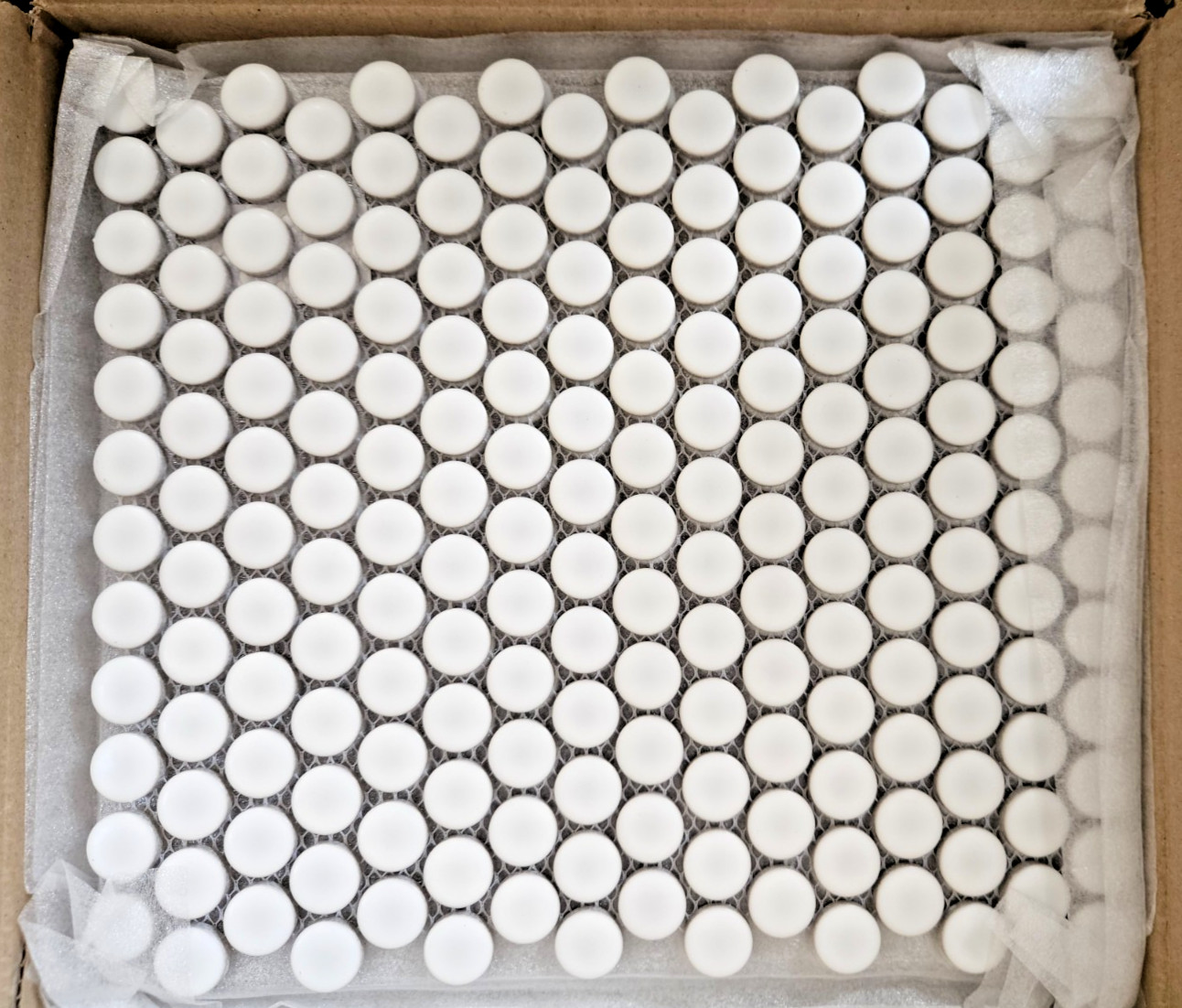 Affinity Tile Metro Penny Matte White10″x12″ Porcelain Round Mosaic Tile 20 Pack