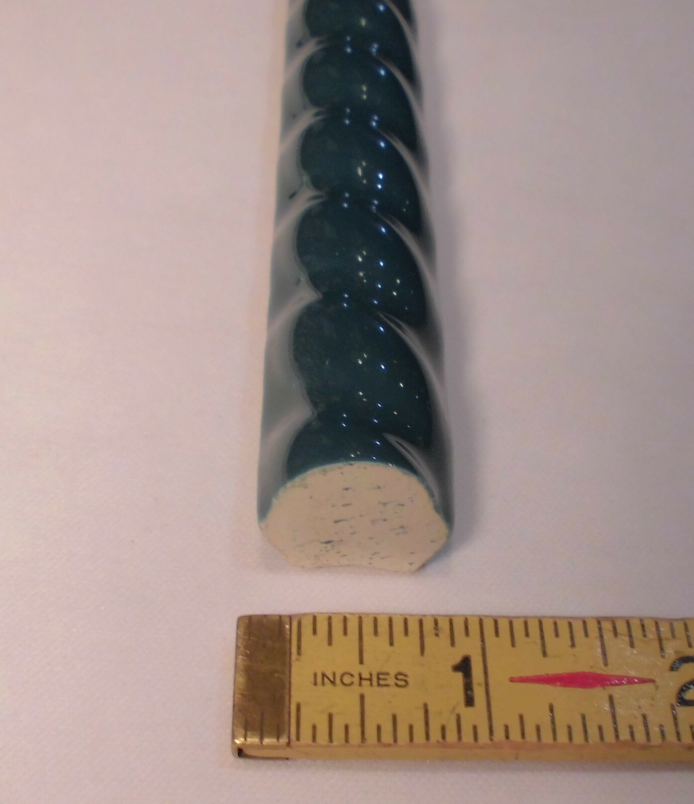 1 pc. Glossy Teal Ceramic Sizzle Liner Rope Tiles 3/4″ X 6″ American Olean New