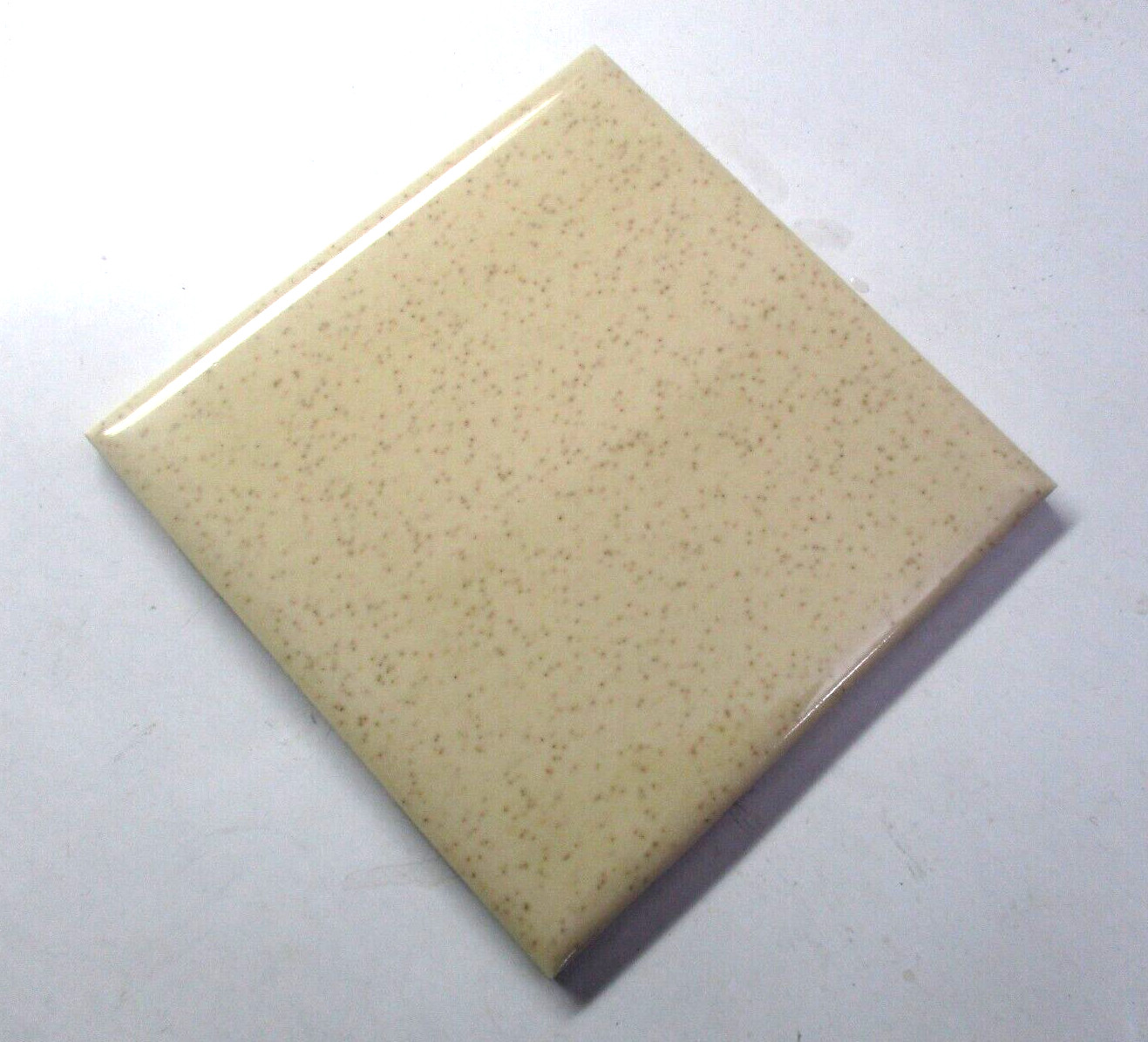 Mosaic USA 4-3/8″ Gloss Brown Specks on Beige 1 Ceramic Wall Tile 1950 Retro Vtg