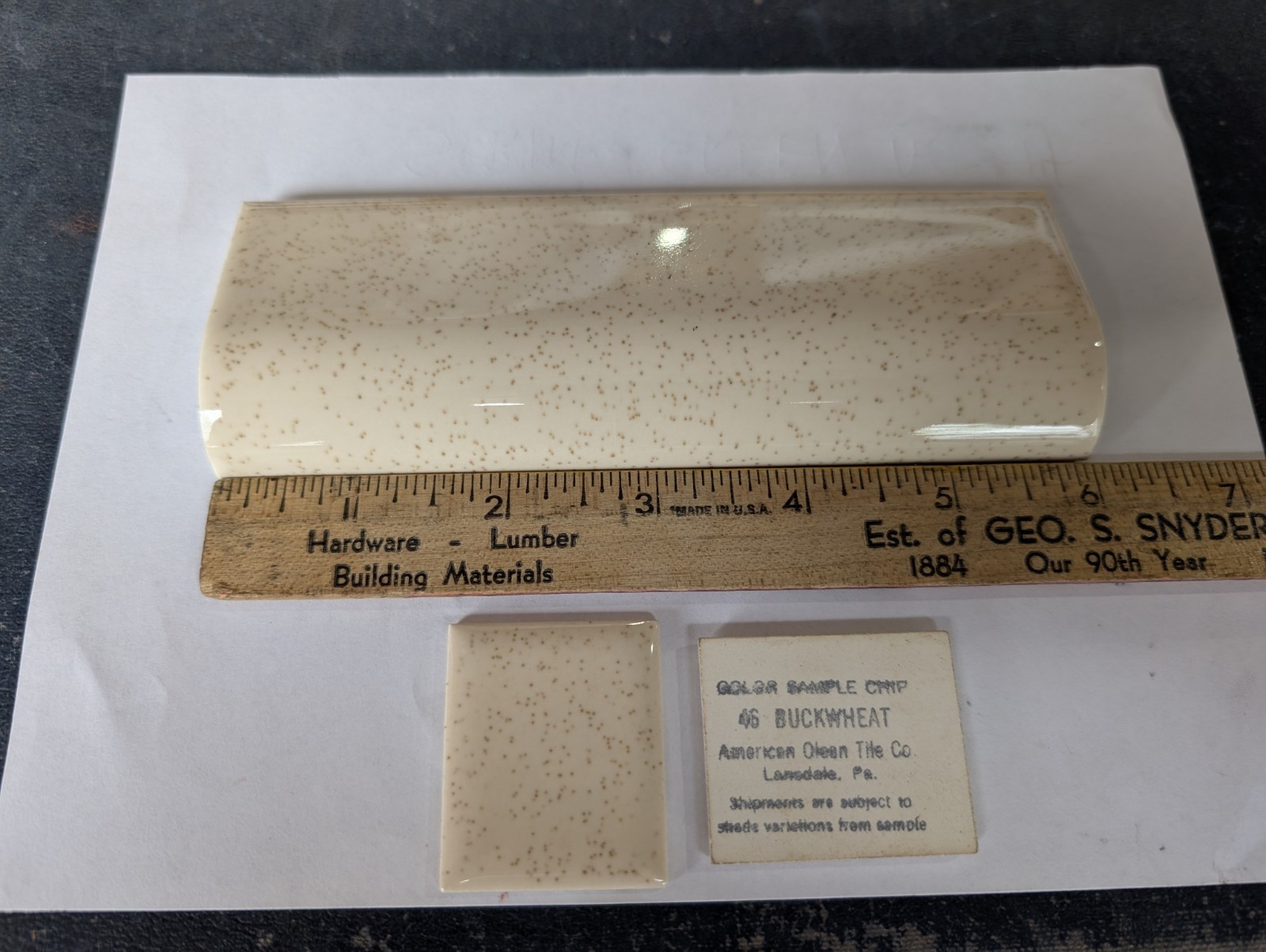 1 pc Ceramic Tile Bullnose A4200 mud cap American Olean 46 Buckwheat Beige speck
