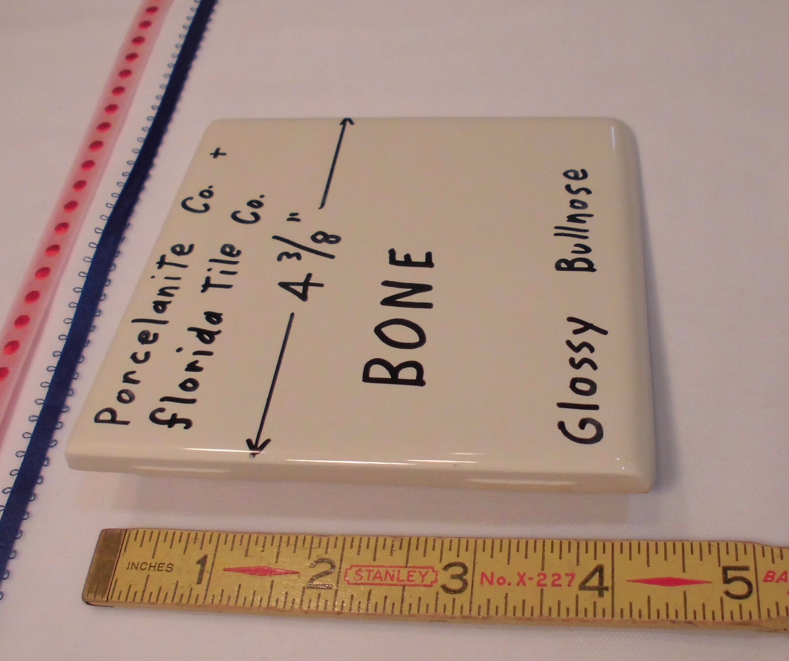 1 pc. Bullnose Ceramic Tile *Bone* 4-3/8″ Florida Co. New Stock Glossy Mint