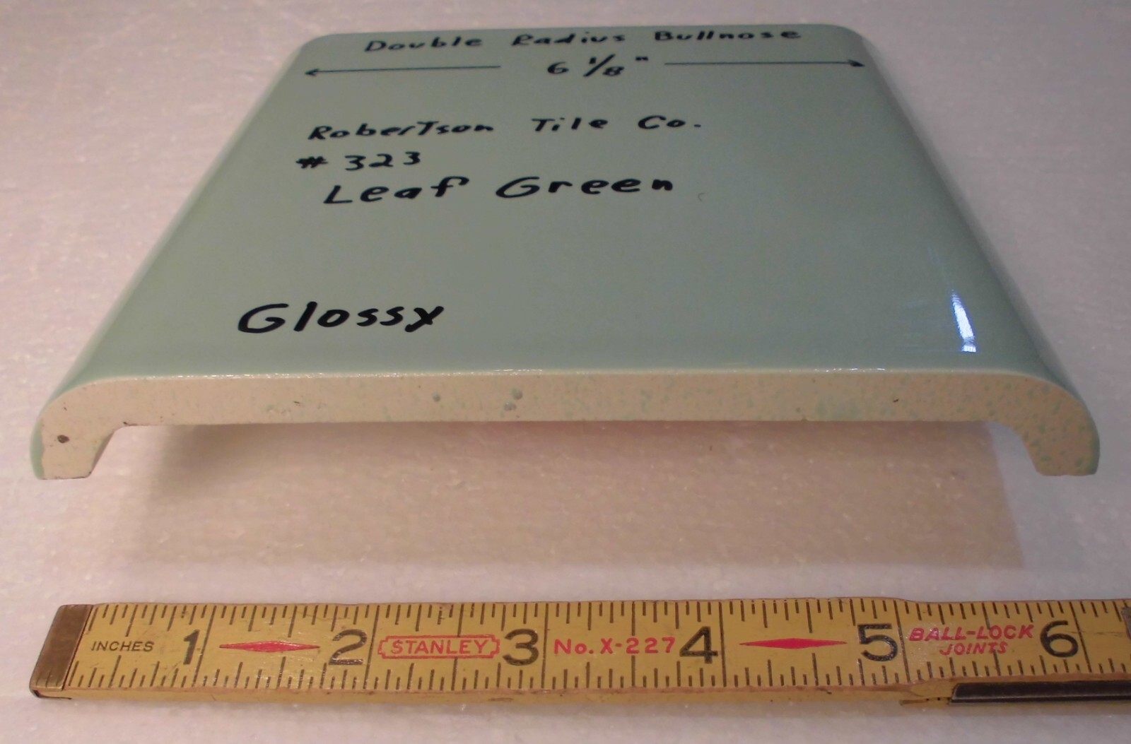 1 pc. Leaf Green 6″ x 6″ Double Radius Bullnose Glossy Ceramic Tile: NOS