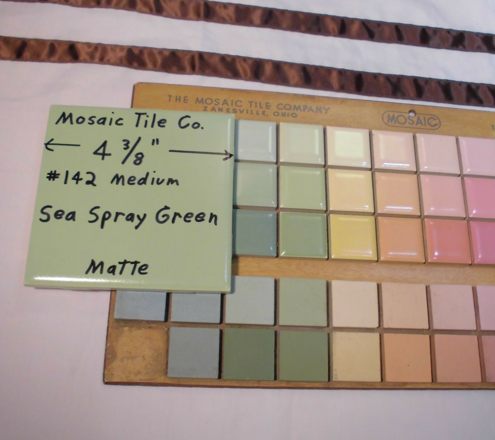 1 pc. *Sea Spray Medium Green* Matte Ceramic Tile 4-3/8″ by The Mosaic Co. NOS