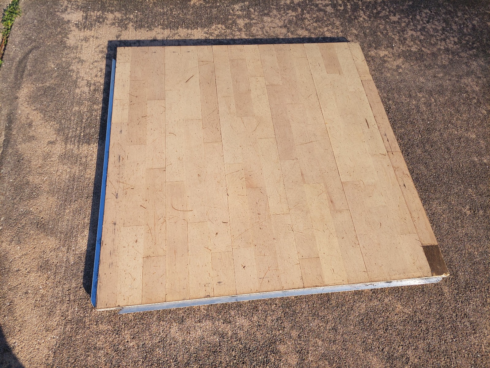 Modular Portable Dance Floor – 25 Panels (39” x 39” Each) 264 Sq Ft