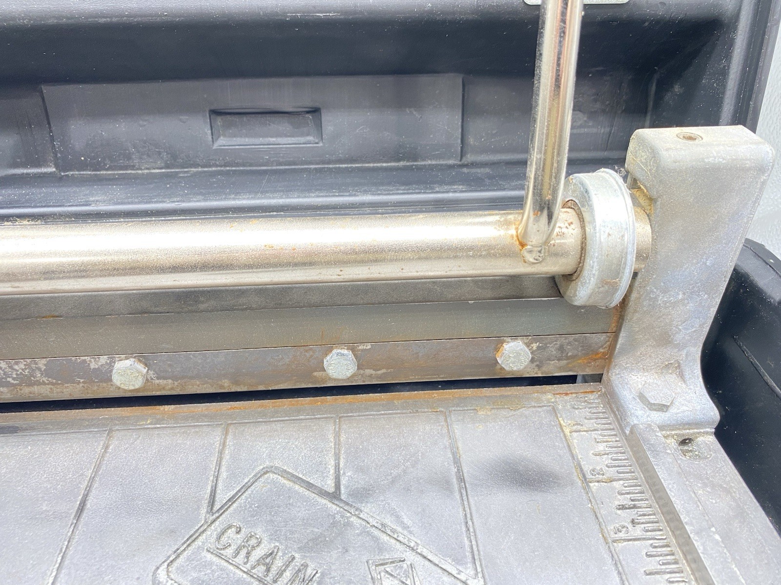 Crain Model A Tile Cutter w/Wheeled Carrying Case