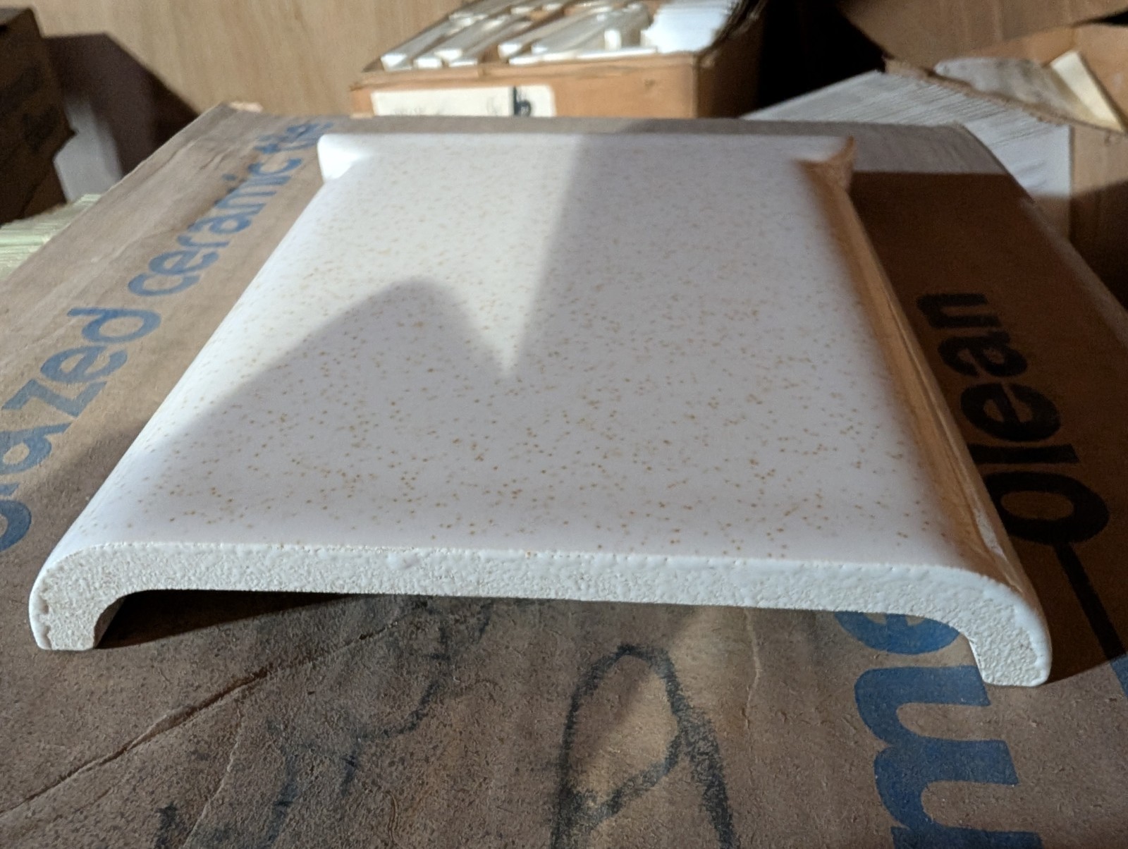 1 pc American Olean Gloss Gold Mist #48 A7510 Ceramic Tile Mud Bullnose 5″x6″
