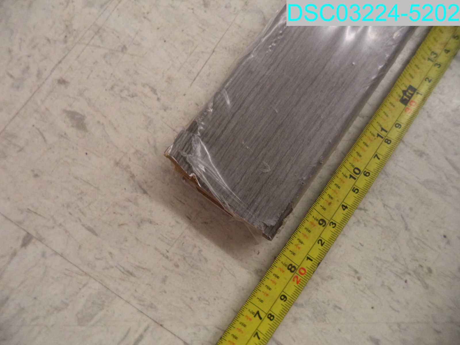 DAMAGED MG01327 Simple Solutions Laminate Stair Nose Molding 78-3/4″ L