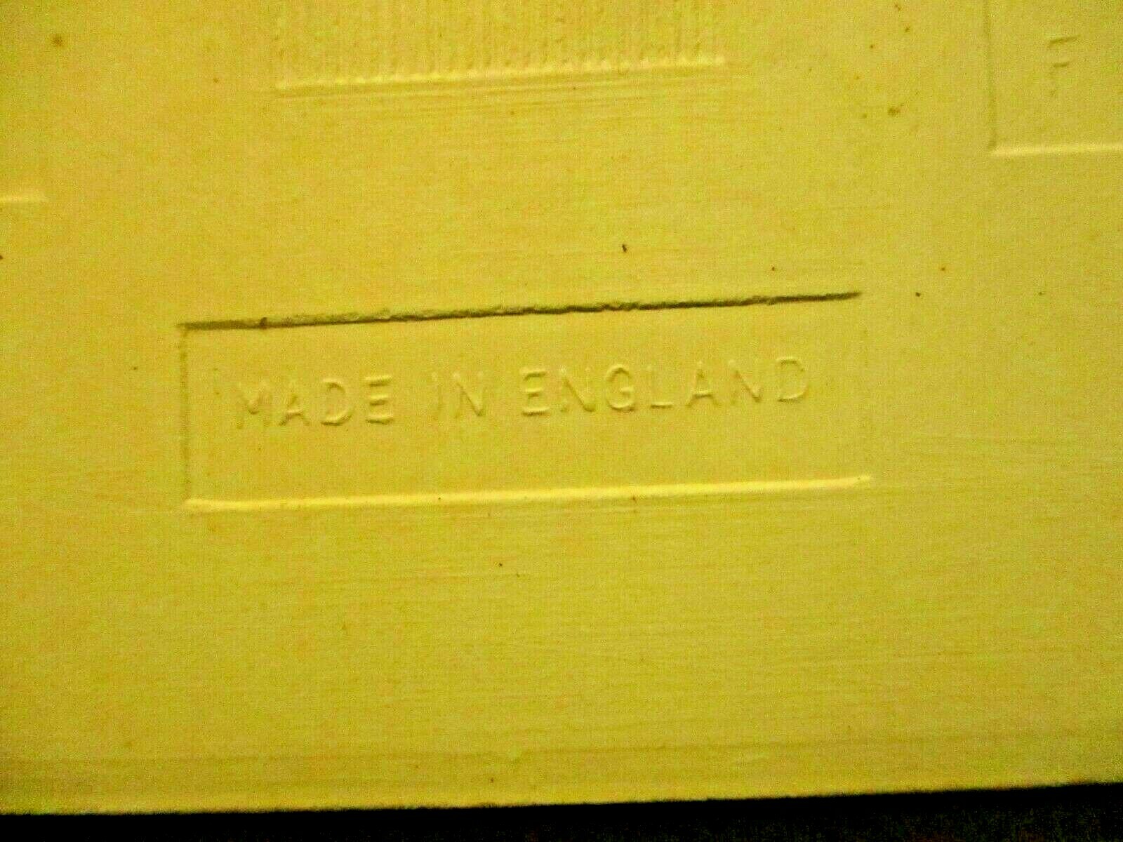 1 Bullnose Wall Tile Johnson England 4-1/4″ Gloss Green Veins Off White Ceramic