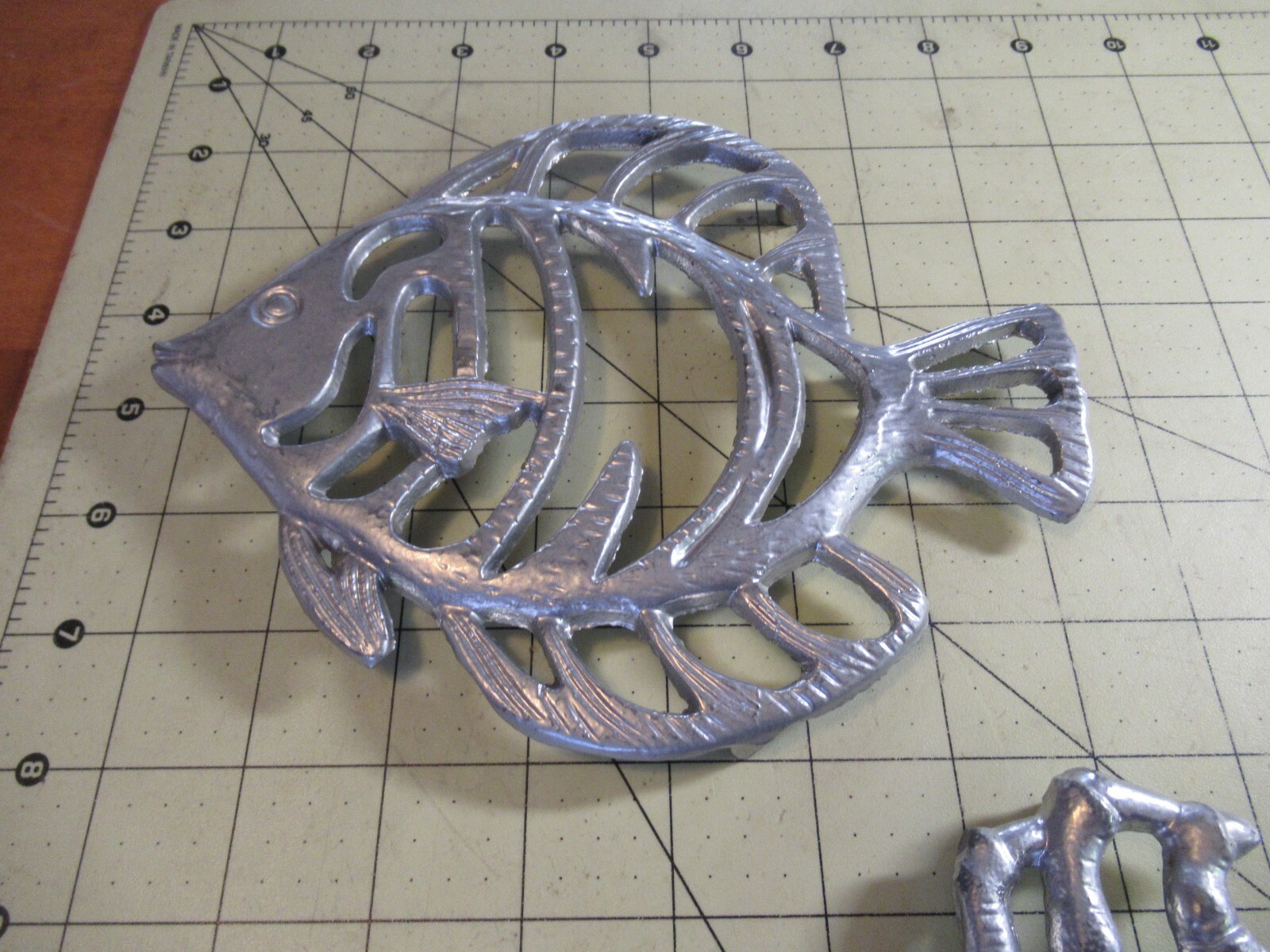 3 Piece Ocean Sea Life Cast Metal Hot Plate Set Crab Fish Starfish 7-8 Inch Each