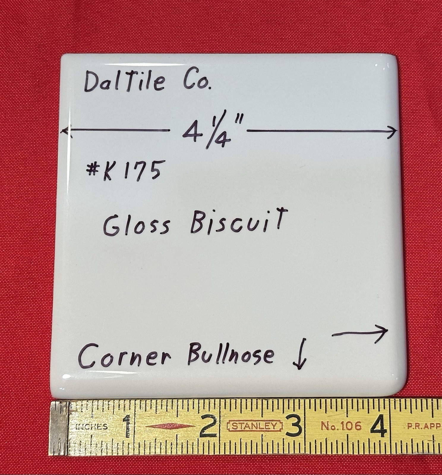 1 pc. Gloss Biscuit: 4-1/4″ Ceramic Corner Bullnose Tile by Daltile Co. NEW