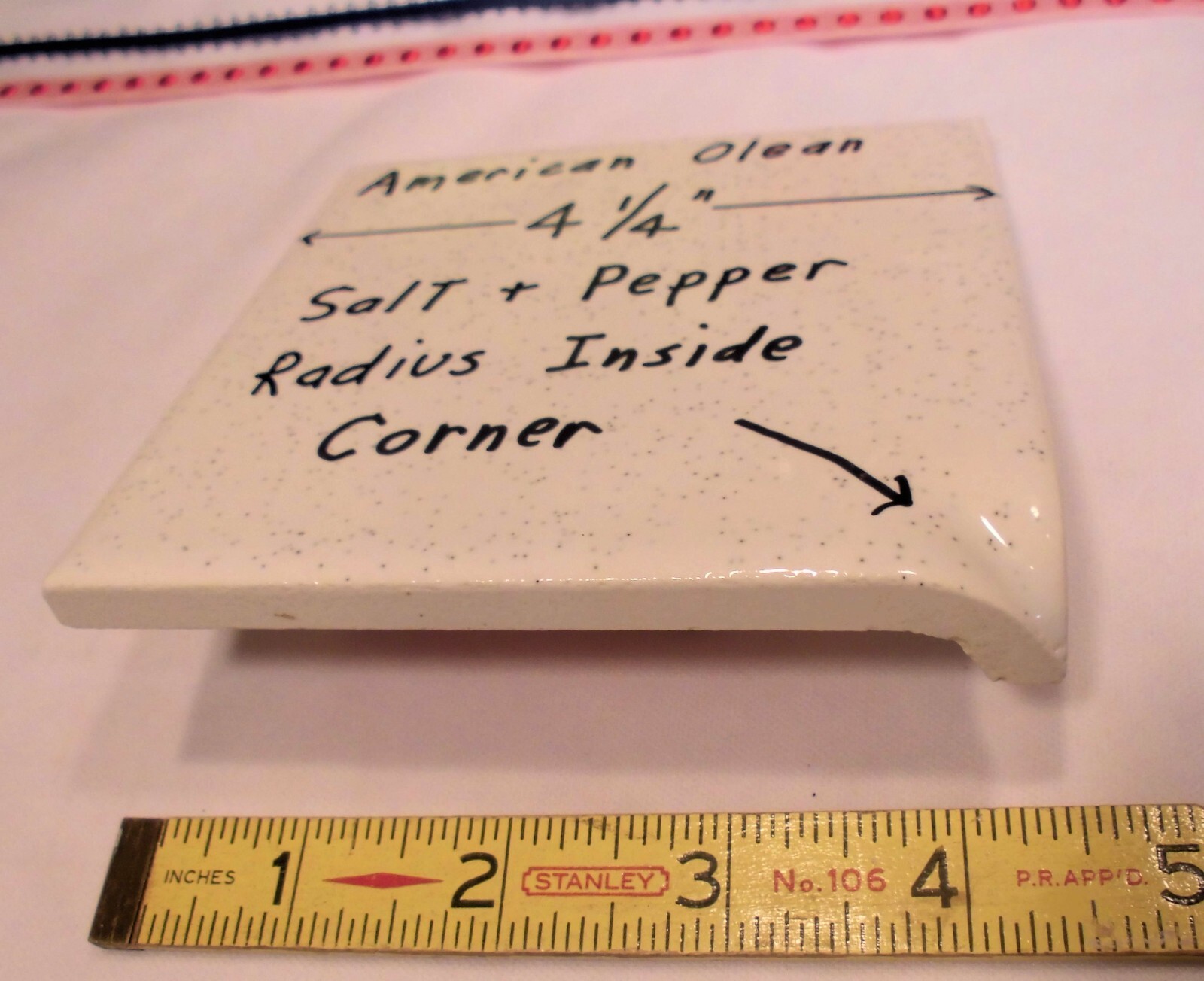 Salt & Pepper: Radius Bullnose Inside Corner Ceramic Tile: 4-1/4″ American Olean