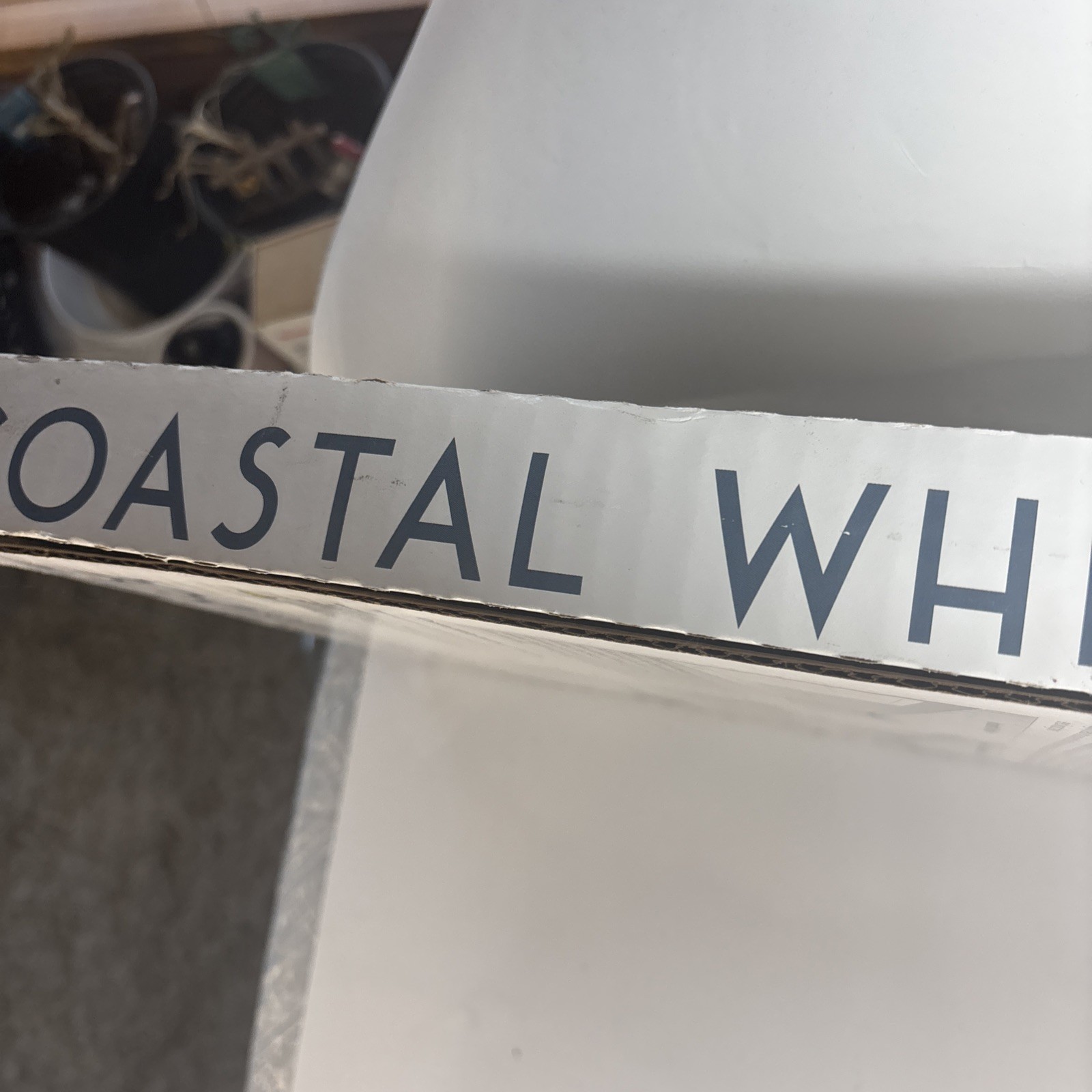 AMERICAN PLANKING BRAND COASTAL WHITE 10.9 SQUARE FEET 6 PLANKS WALL BOARDING