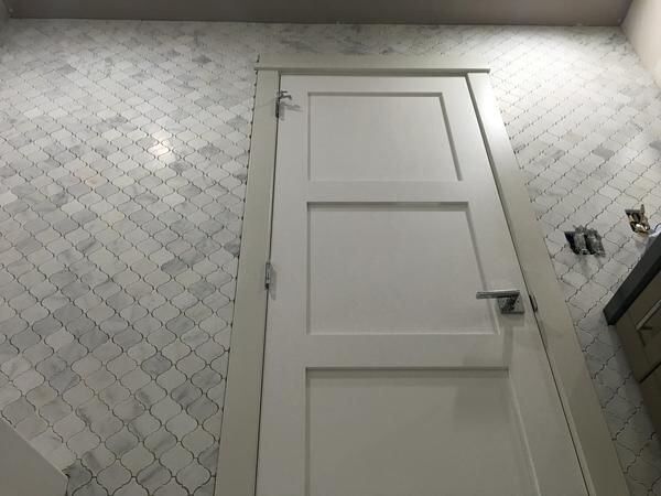 C892XP Carrara Marble Arabesque Baroque Lantern Mosaic Tile Venato Polished