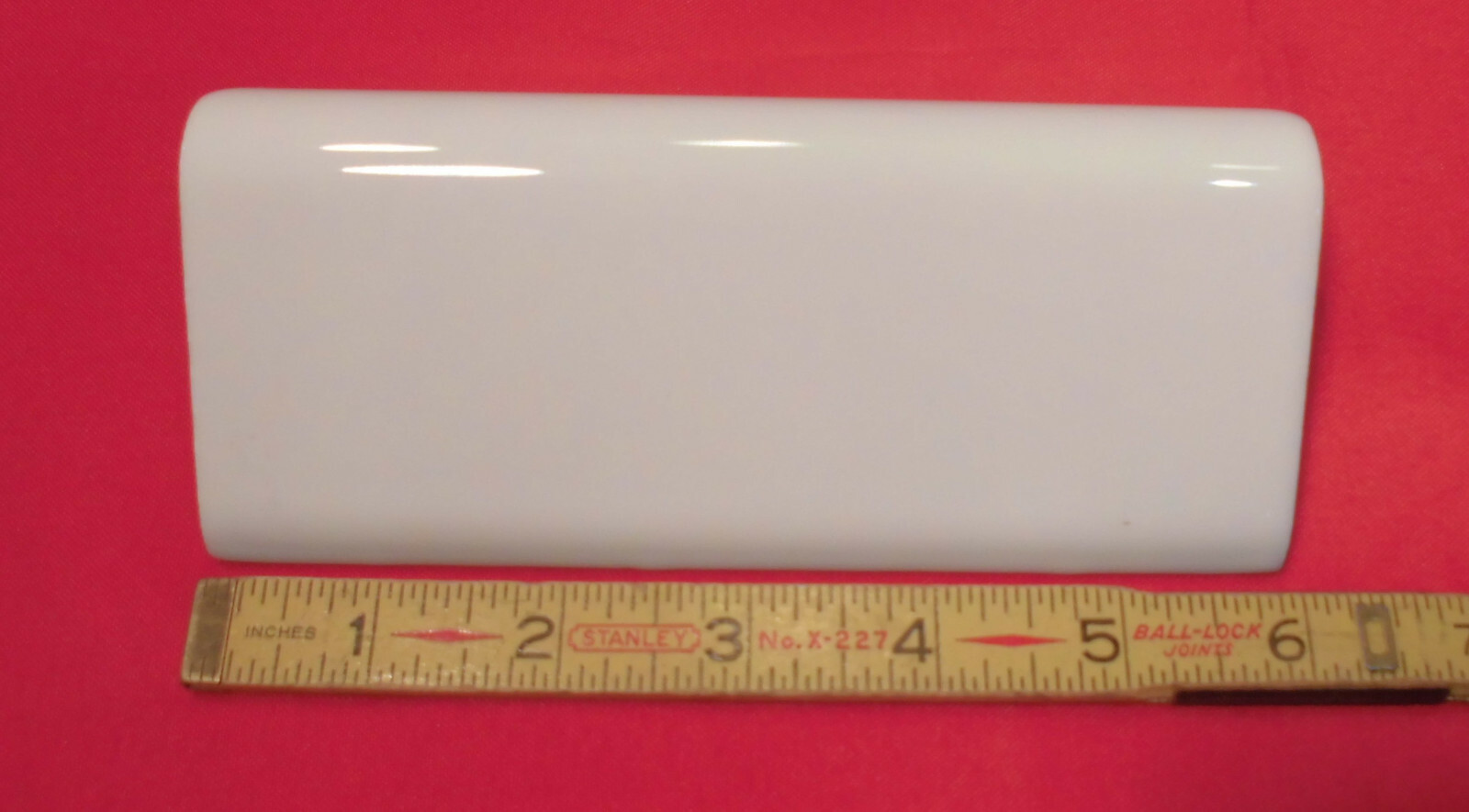 1 pc. *Bright Glossy White* V Cap Ceramic Trim Tile: Counter Top Edging, New