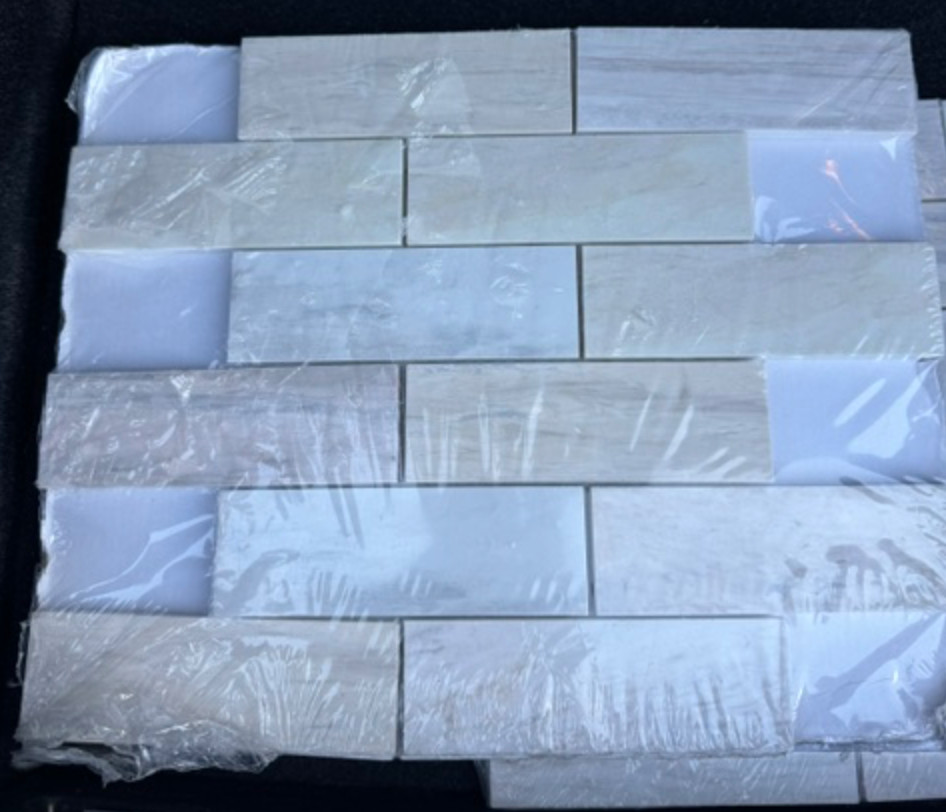 ANGORA SUBWAY TILE 1005202647 – BRAND NEW UNOPENED – 11.81 X 11.81 IN