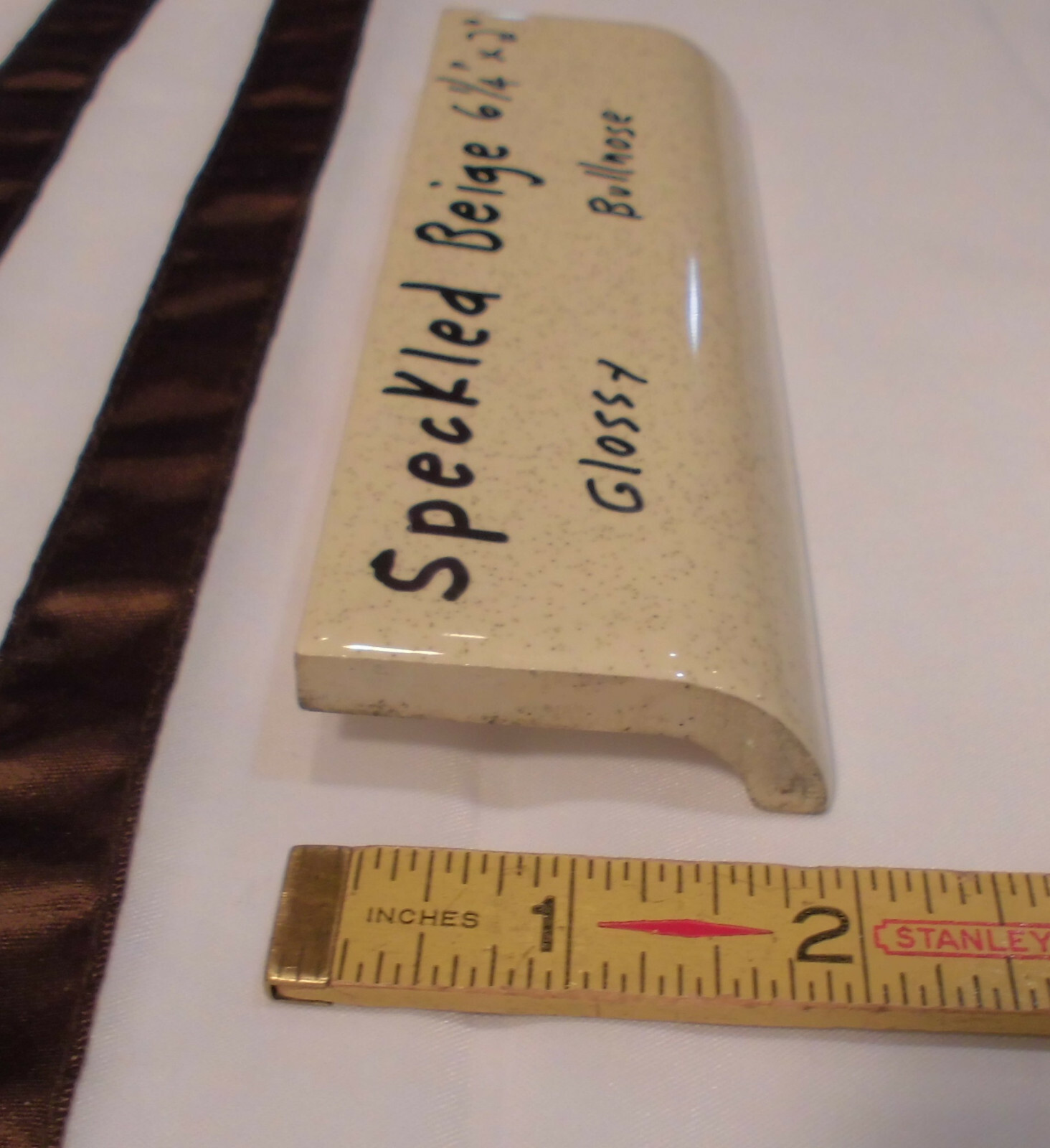 1 pc. Vintage *Speckled Beige* Ceramic Radius Bullnose Tile 2″ X 6-1/4″ Mudd Cap