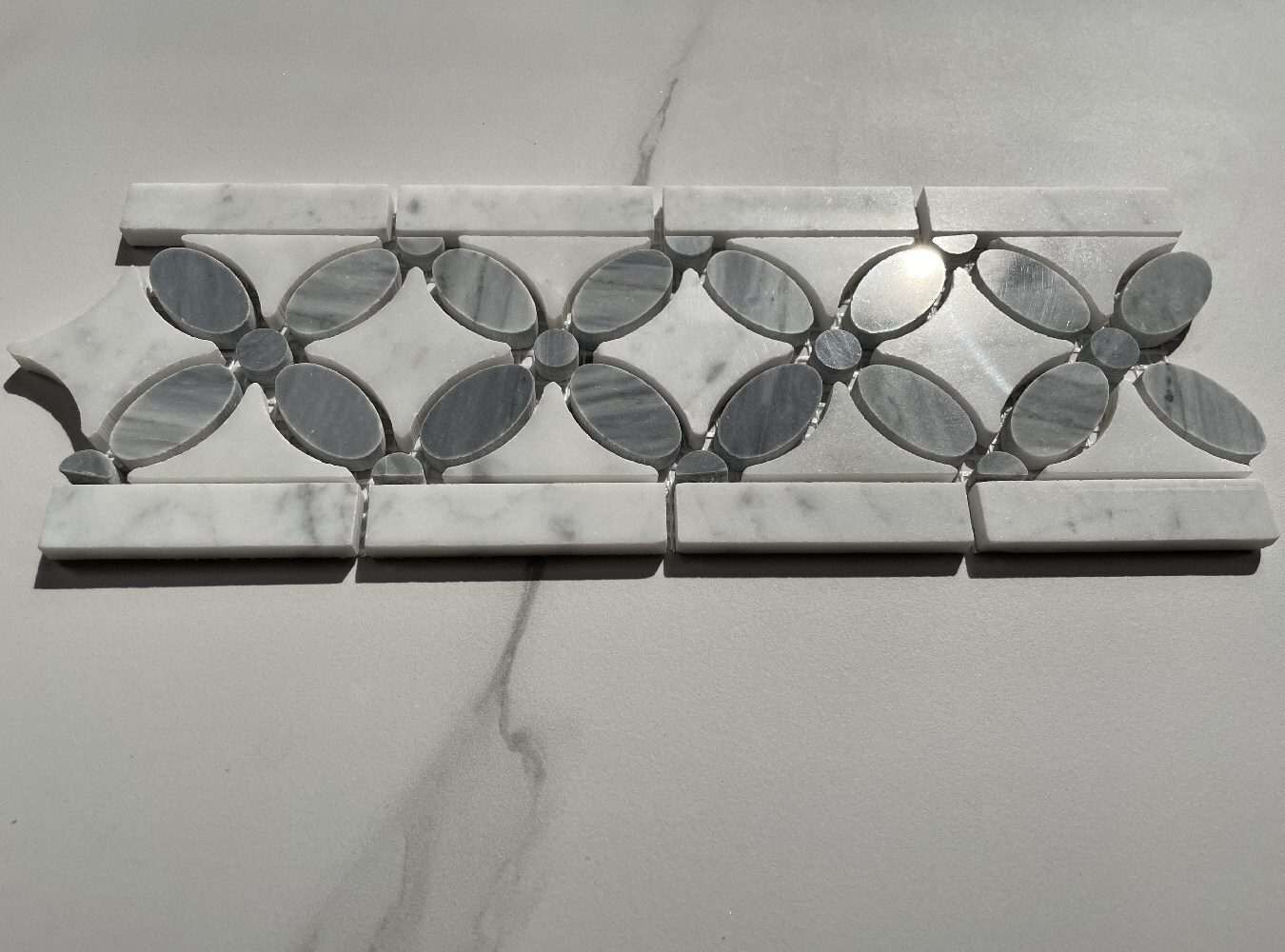 C9C7BXP White Carrara Venato Marble Flower Mosaic Border Tile Gray Polished