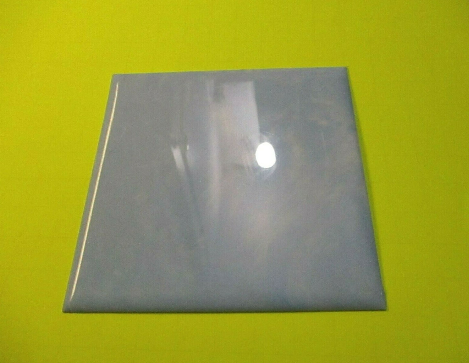 1 Plastic Wall Tile Pittsburgh USA Pale Sky Blue Marbled 4-1/4″ Polystyrene Vtg