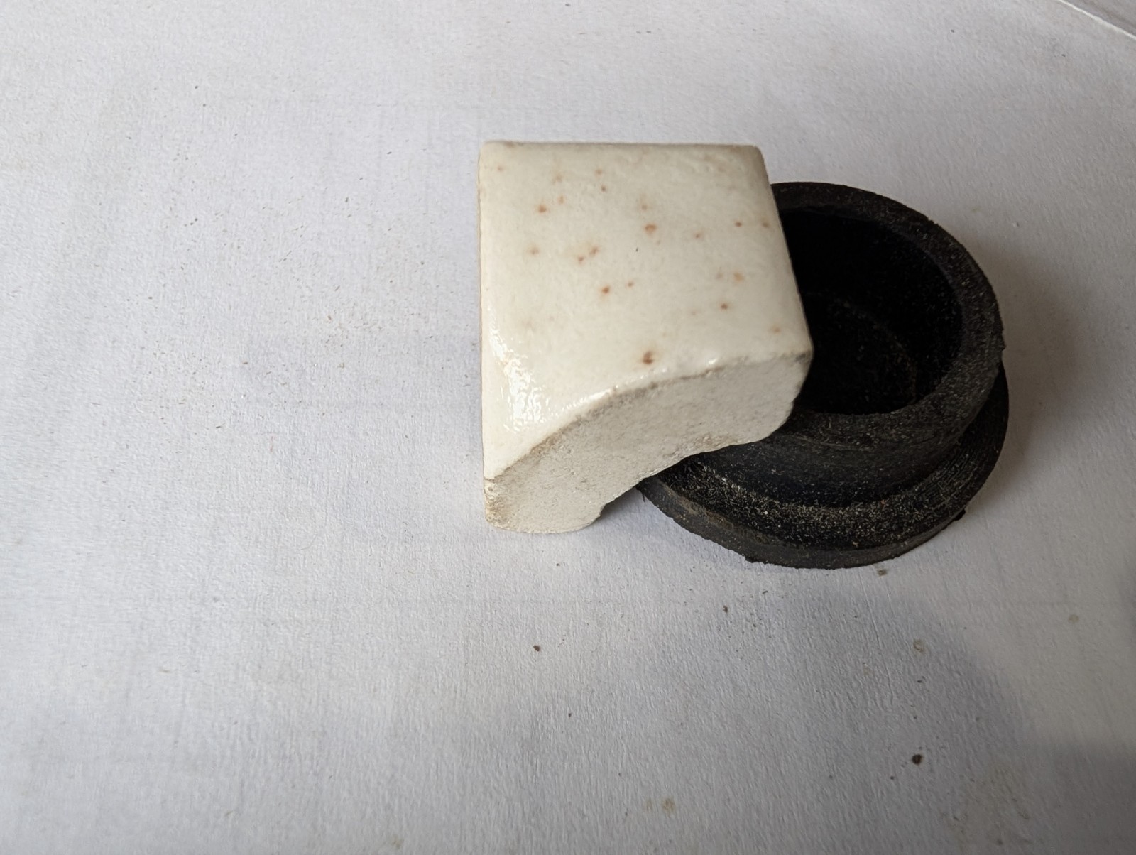 1 Pc AK106 American Olean Tile Trim – Quarter Round Inside Corner Gold Mist #396