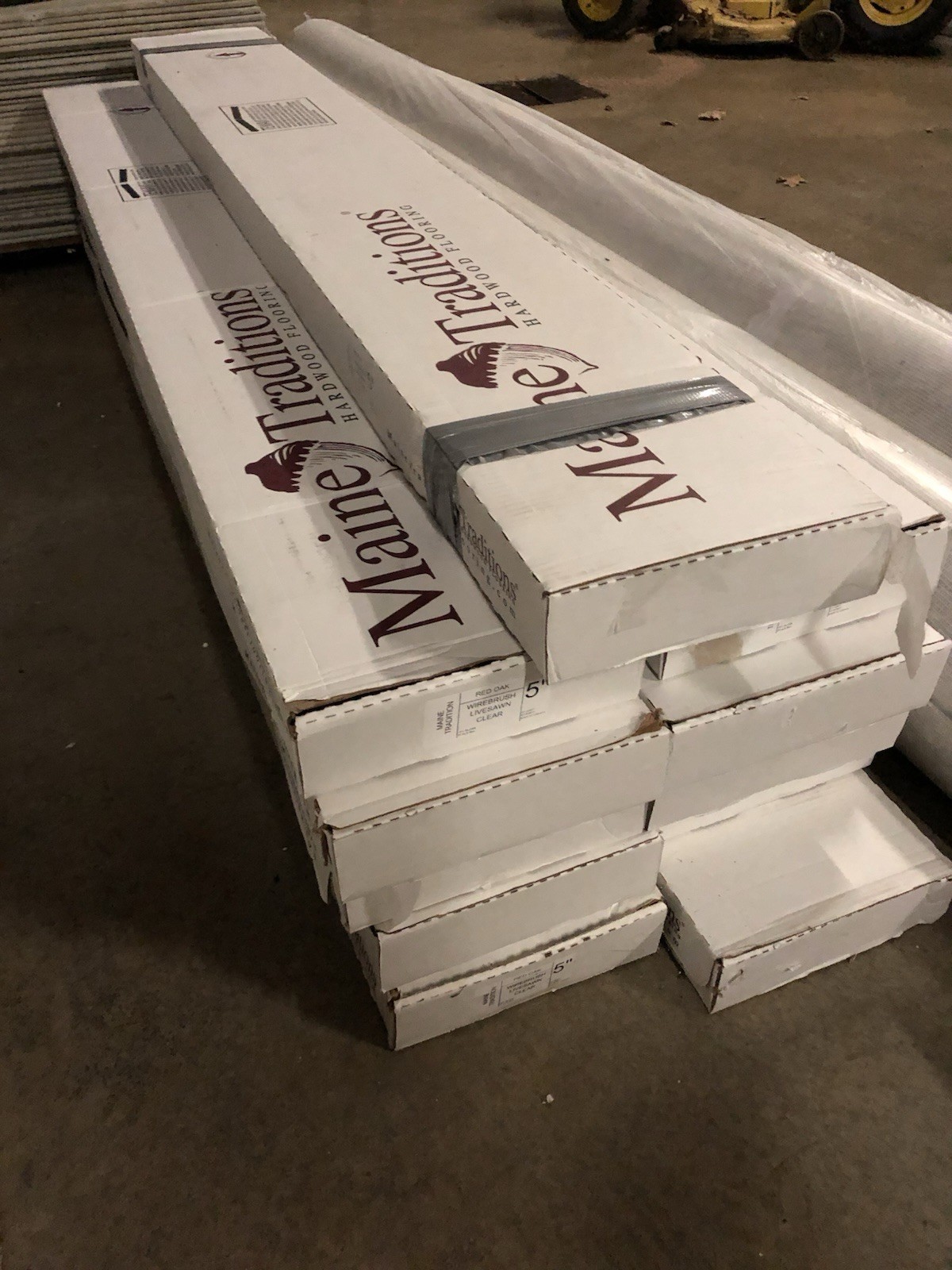 Hardwood Flooring Maine Traditions Prefinished 3/4” Solid Live Sawn Red Oak 5” W