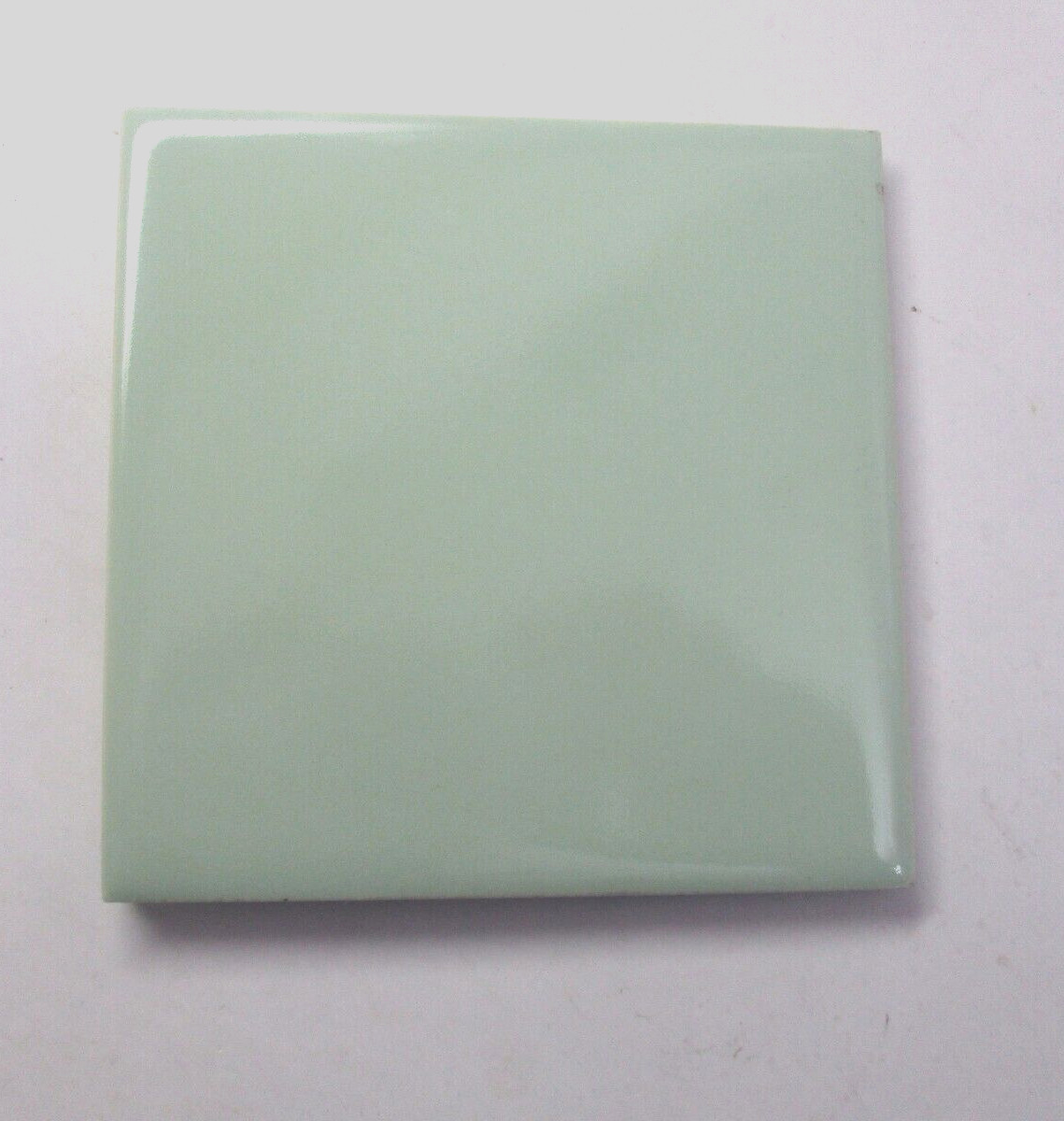 1 Tile Robertson USA 4-5/16″ Gloss Pale Light Pastel Green Ceramic 1950s Vtg MCM