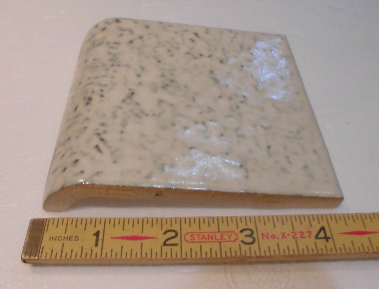 1 pc. Pearl #945: 4-1/4″ Ceramic Tile; Tuscany Glaze; by American Olean NOS