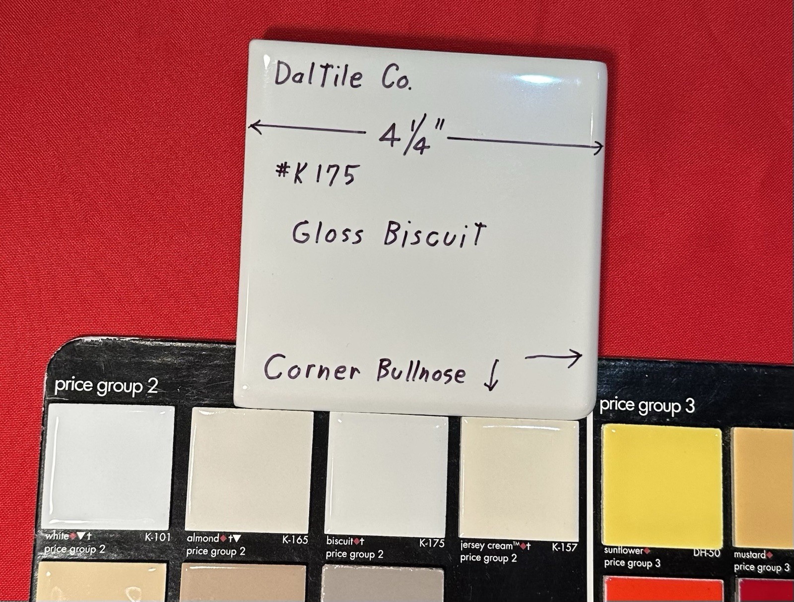 1 pc. Gloss Biscuit: 4-1/4″ Ceramic Corner Bullnose Tile by Daltile Co. NEW