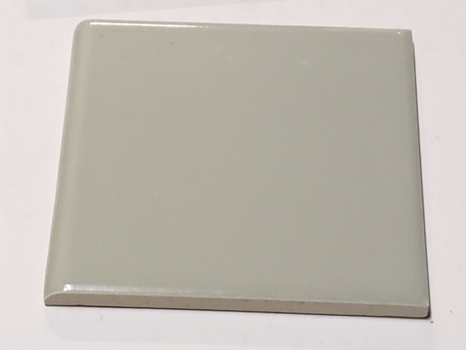 Vtg Lot of 4 FLORIDA Ceramic Tiles – Lt. Olive Green Glossy BULLNOSE 4 5/16″ Sq.