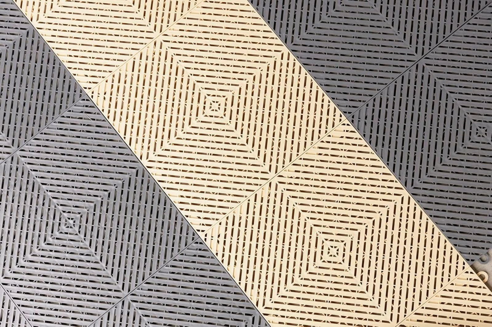 Swisstrax Ribtrax Smooth PRO Interlocking Garage Floor Tiles, 15.75 x 15.75-I…