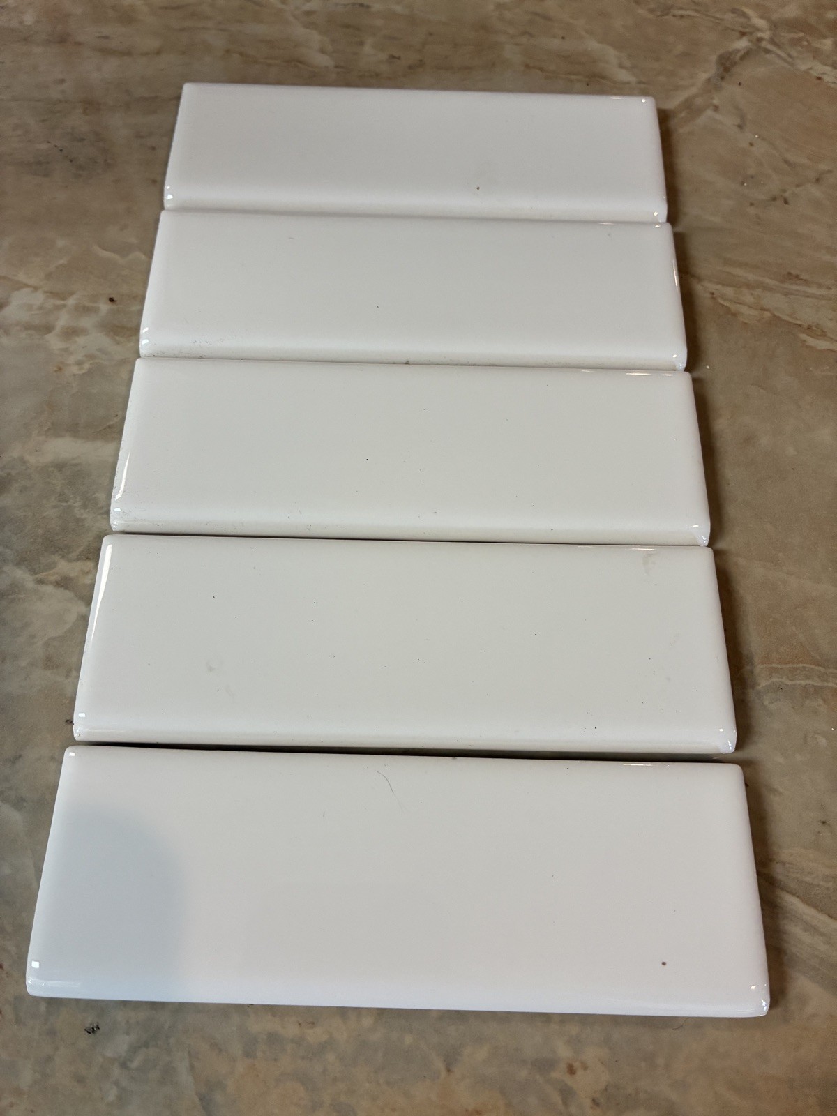 New 2″ X 6″ Ceramic Tile White Gloss Flat Surface Bullnose Olean