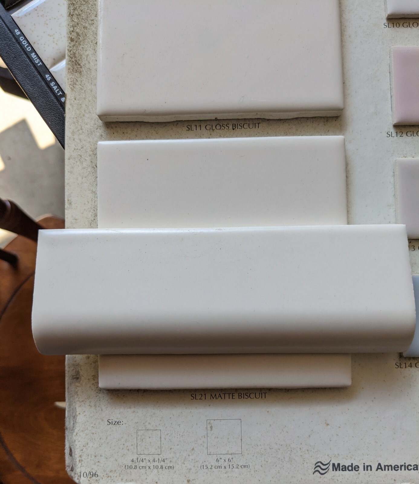 2 pcs American Olean Bullnose Mud Cap A4200 2″x6″ color SL21 92 Matte Biscuit