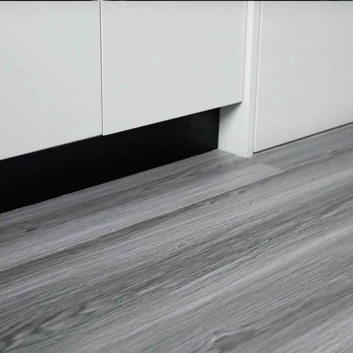 Wood Grain Peel Stick Floor Tile – 11.8″ Wide Roll, Waterproof, Non-Slip, Vinyl