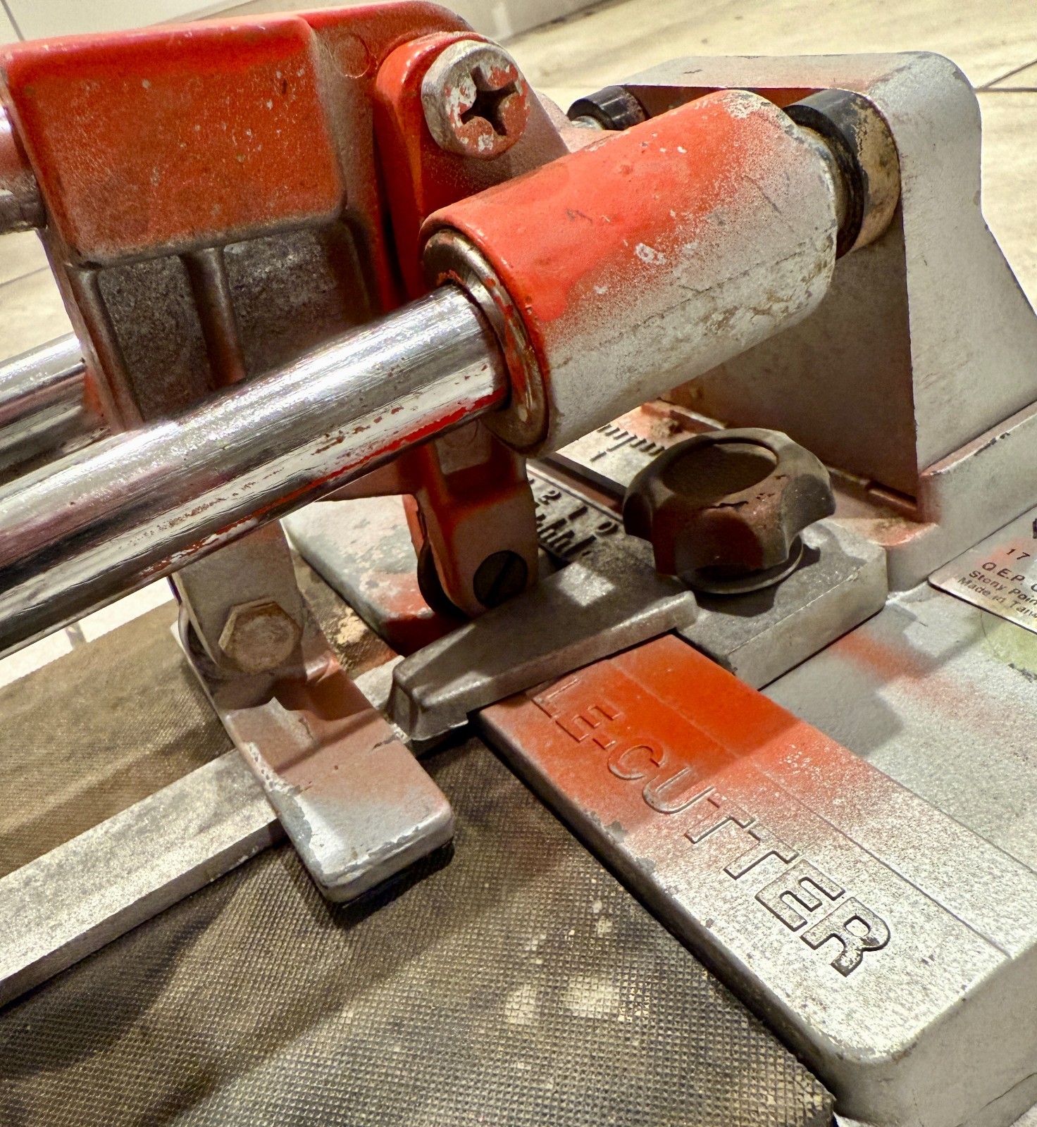 TILE CUTTER Q.E.P. Co. 17″ BRUTUS Fast Cutter, 17″ BALL BEARING NO. 21044