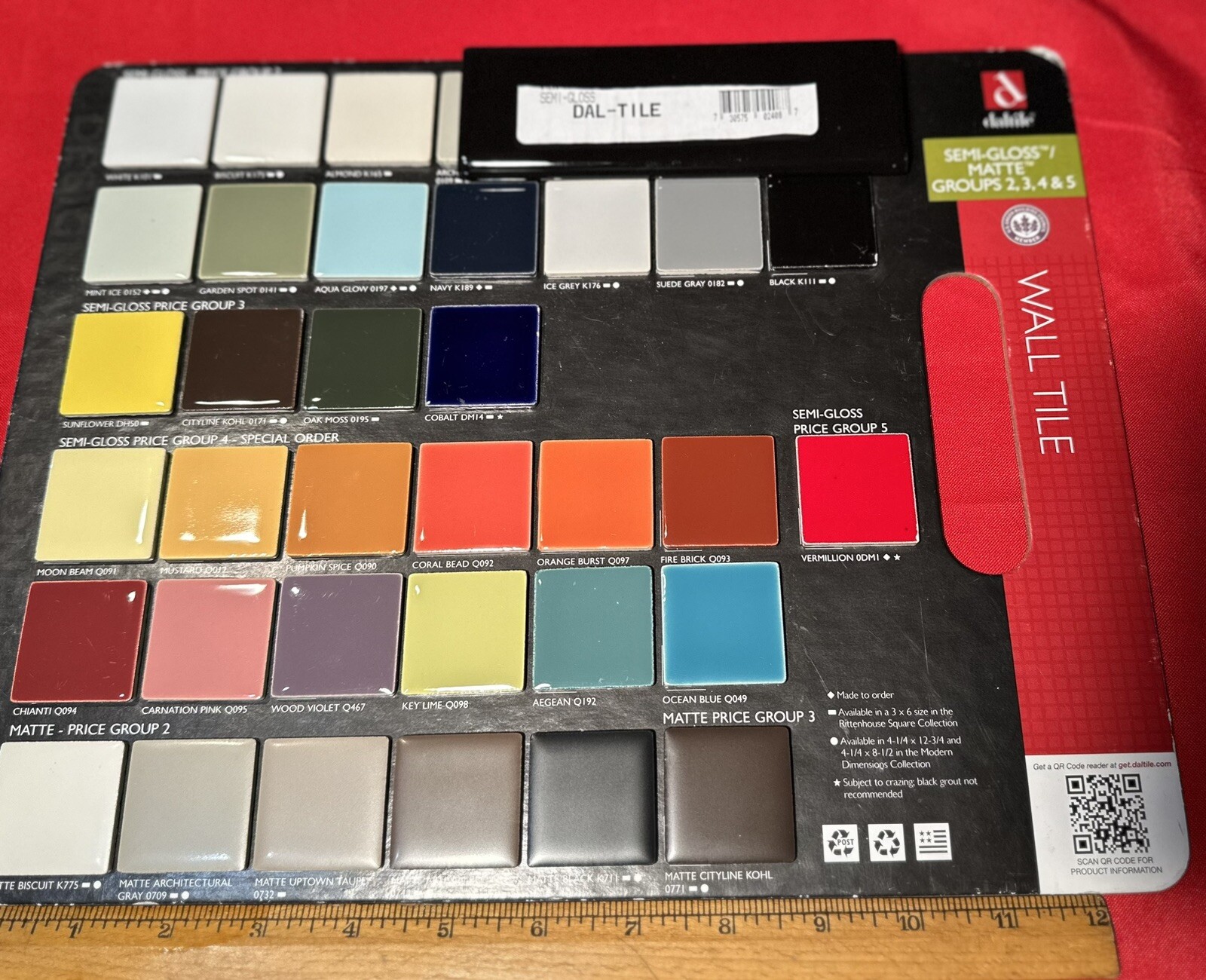 12 pcs. Daltile Gloss Black #K-111… 2″ X 6″ Bullnose Ceramic Tiles, Mint