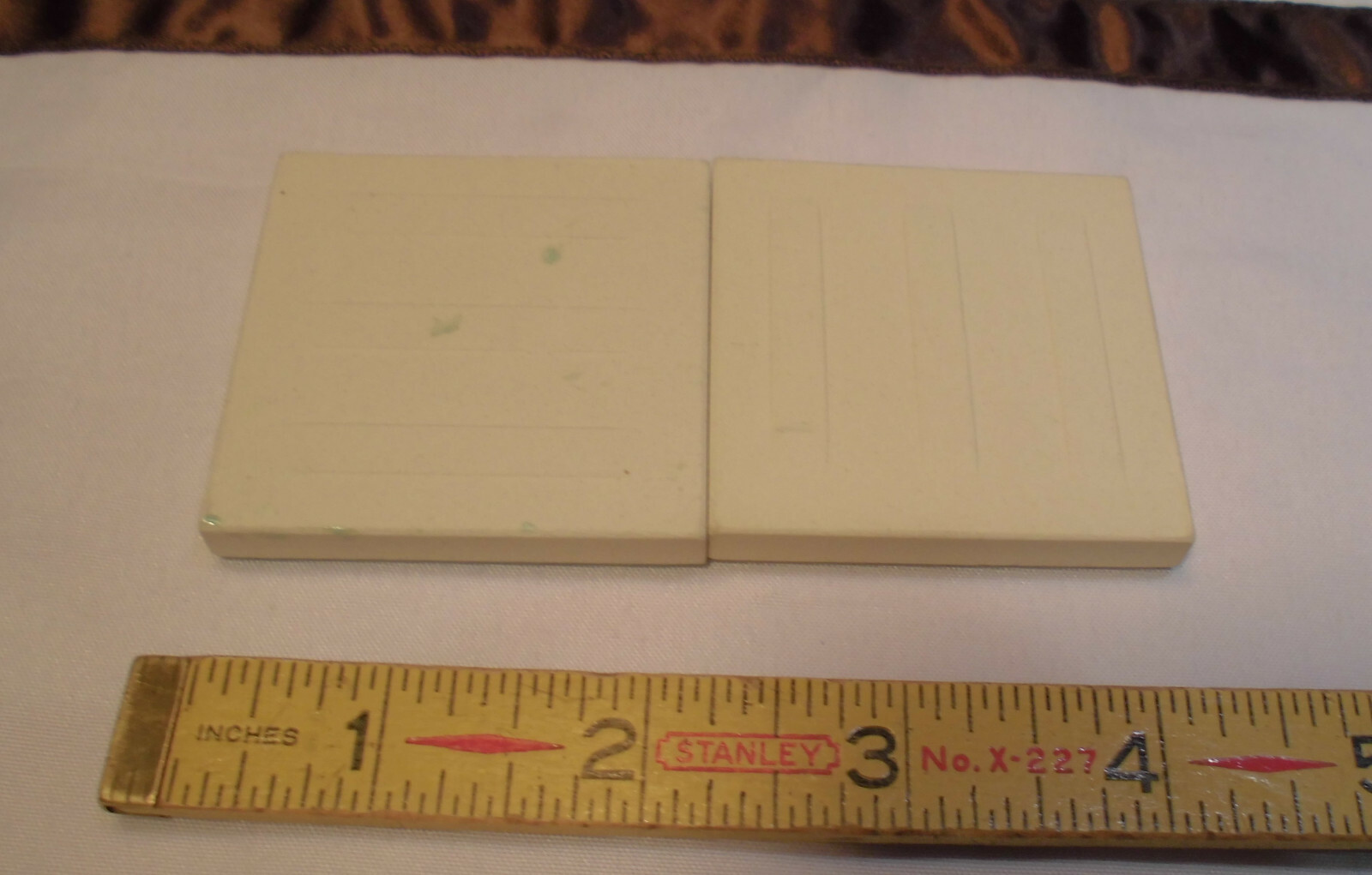 2 pcs. Fern Green 2″ X 2″ Glossy Ceramic Surface Bullnose Inside Corner Tiles