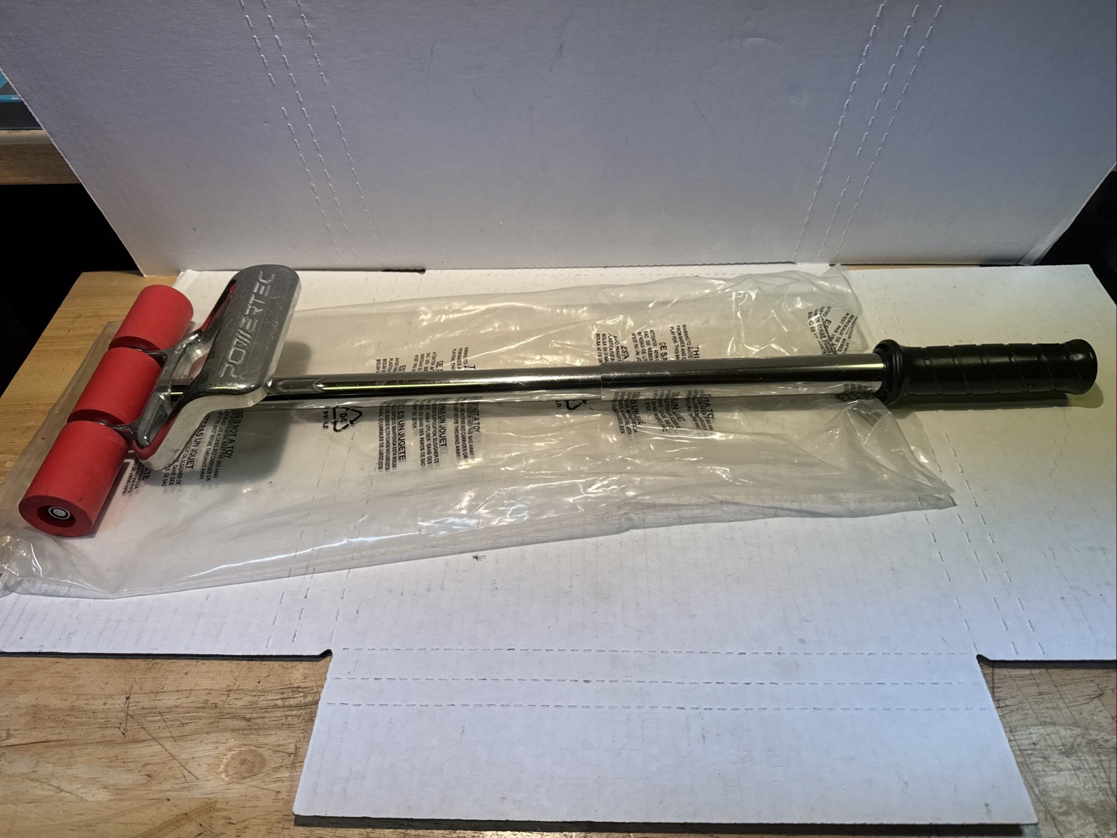 POWERTEC Extendable Floor and Wall Roller for Vinyl Flooring, Tile & Linoleum Ro