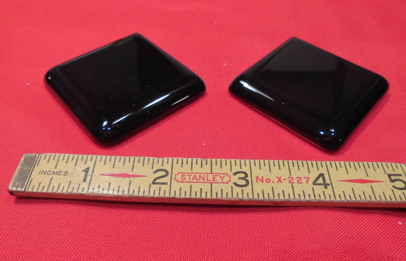 2 pcs. *Glossy Black* 2″ X 2″ X 5/16″ Ceramic Surface Bullnose Corner Tiles NEW