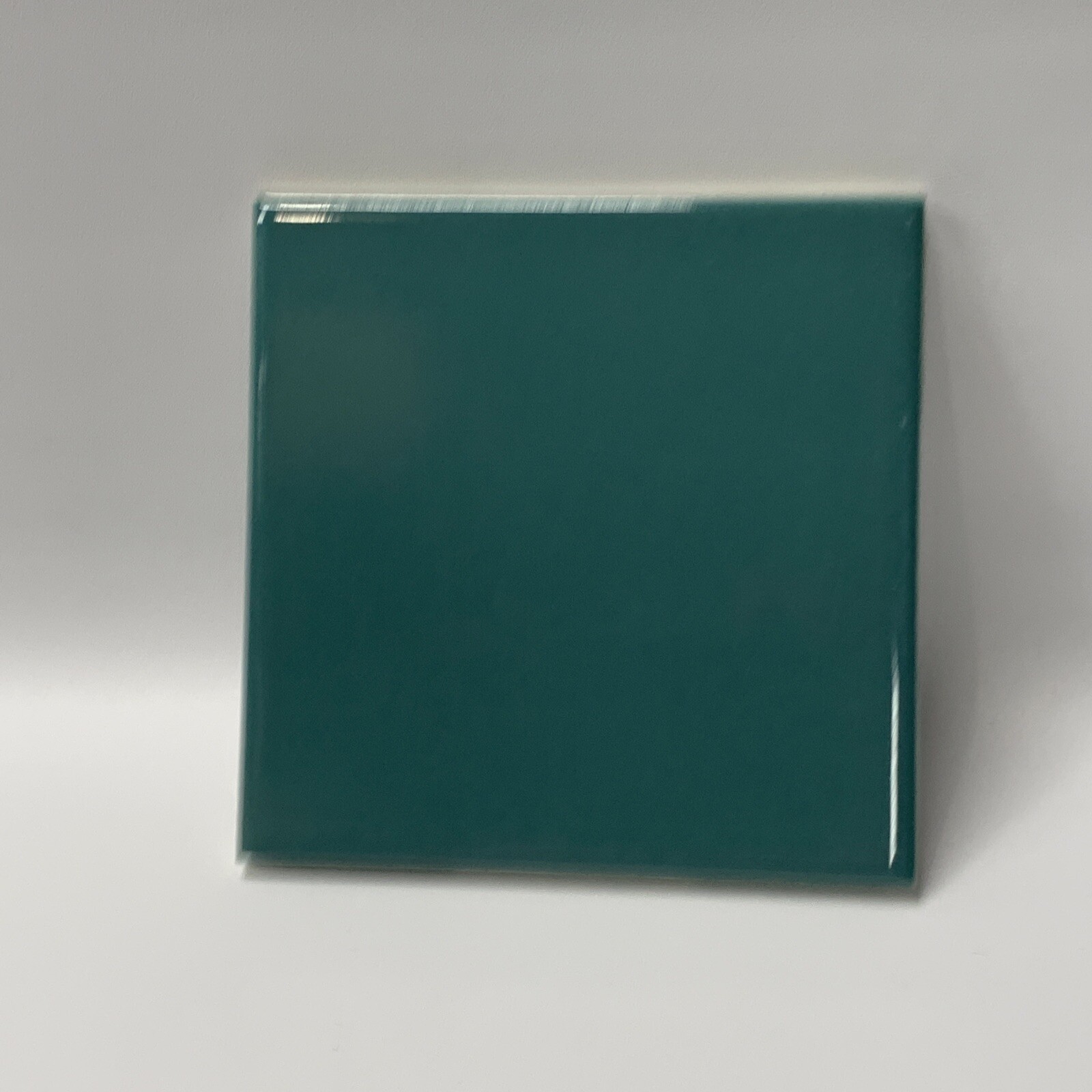 Turf Green Ceramic Tile 4 1/4 Vintage FT Mid Century Modern 4×4 Vintage Green