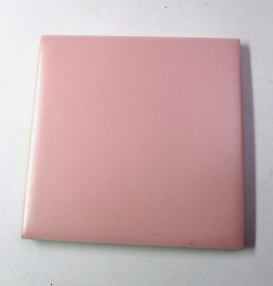 1 Ceramic Tile Robertson USA Matte Pink 4-5/16″ Square 1950s Retro Vintage MCM