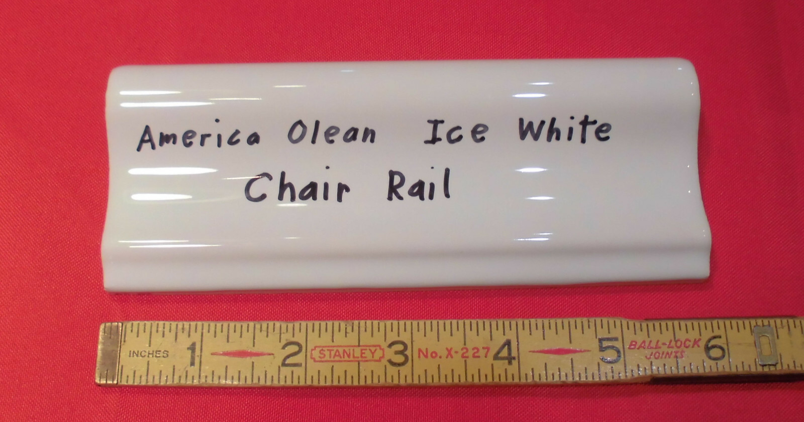 1 pc. Ice White: Glossy Ceramic Chair Rail made by American Olean, 2-1/2″ X 6″