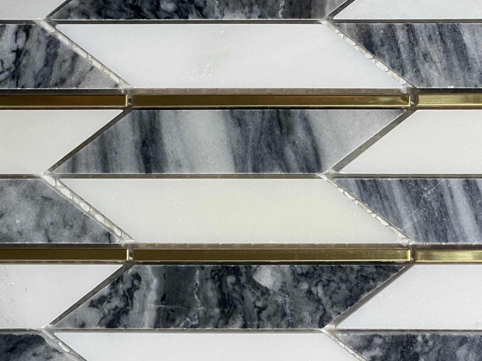 S20 Carrara White/Grey/Gold Marble Arrow Mosaic Tile Kitchen Bathroom, 7 sheets