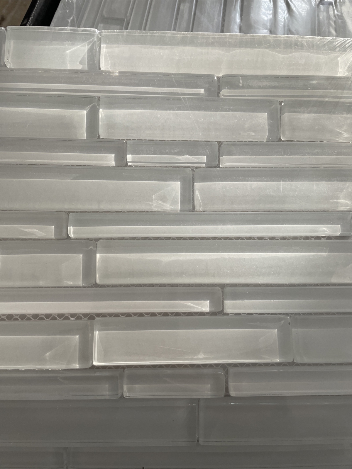 10 PC MSI Ice Interlocking 12x12x8mm Glass Mesh Mounted Mosaic Tile