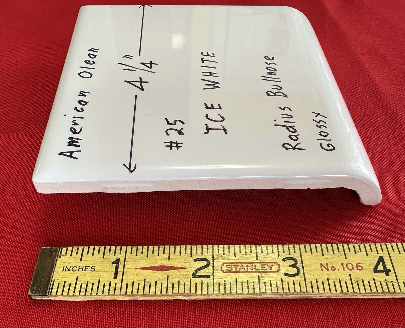 1 pc. Ice White: Gloss Radius Bullnose Ceramic Tile 4-1/4″ American Olean, New