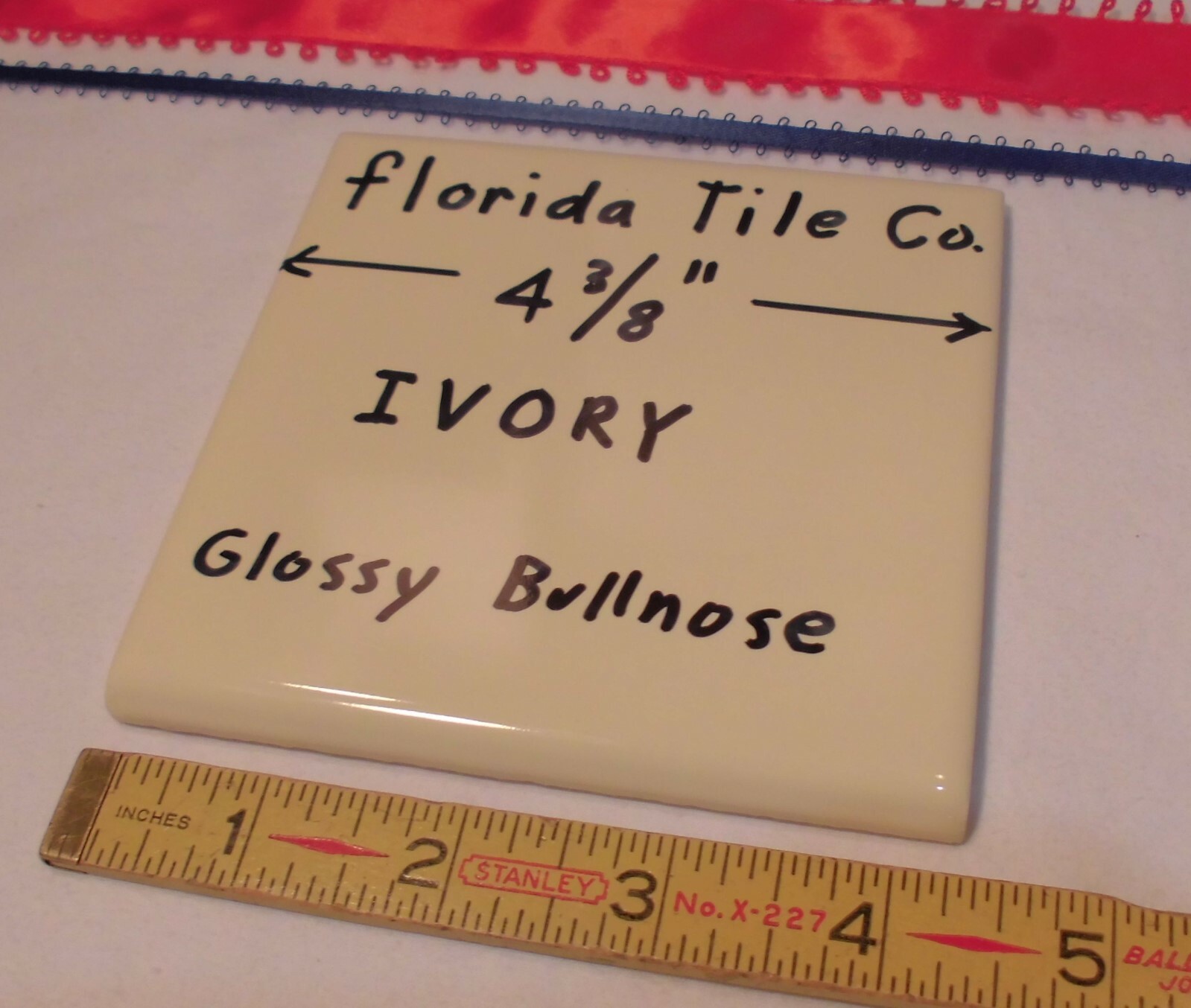 1 pc. Bullnose Ceramic Tiles *Ivory* 4-3/8″ Florida Tile Co. New Glossy Mint