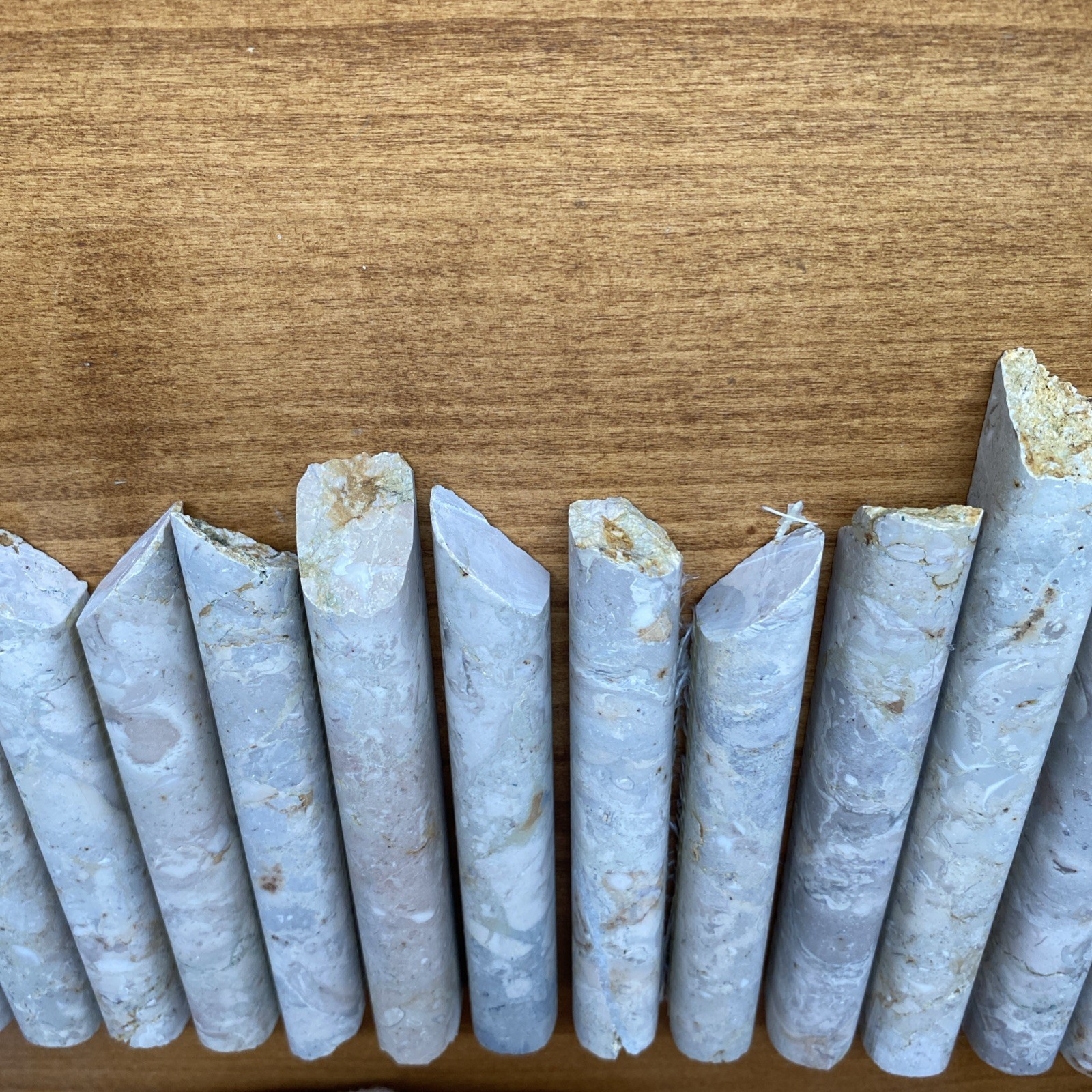 18 Pieces of varied length 3/4” Marble Stone Pencil Liner Wall Trim Tile