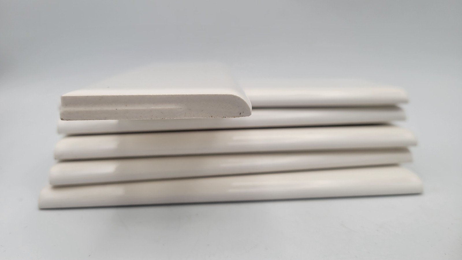 2×6 Bullnose Wall Tile Trim Artic White (BOX OF 21)
