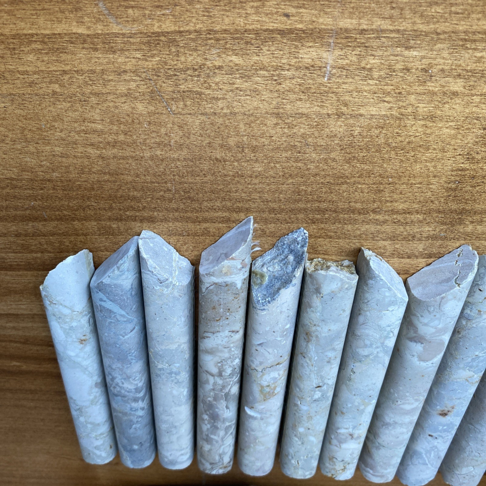 18 Pieces of varied length 3/4” Marble Stone Pencil Liner Wall Trim Tile