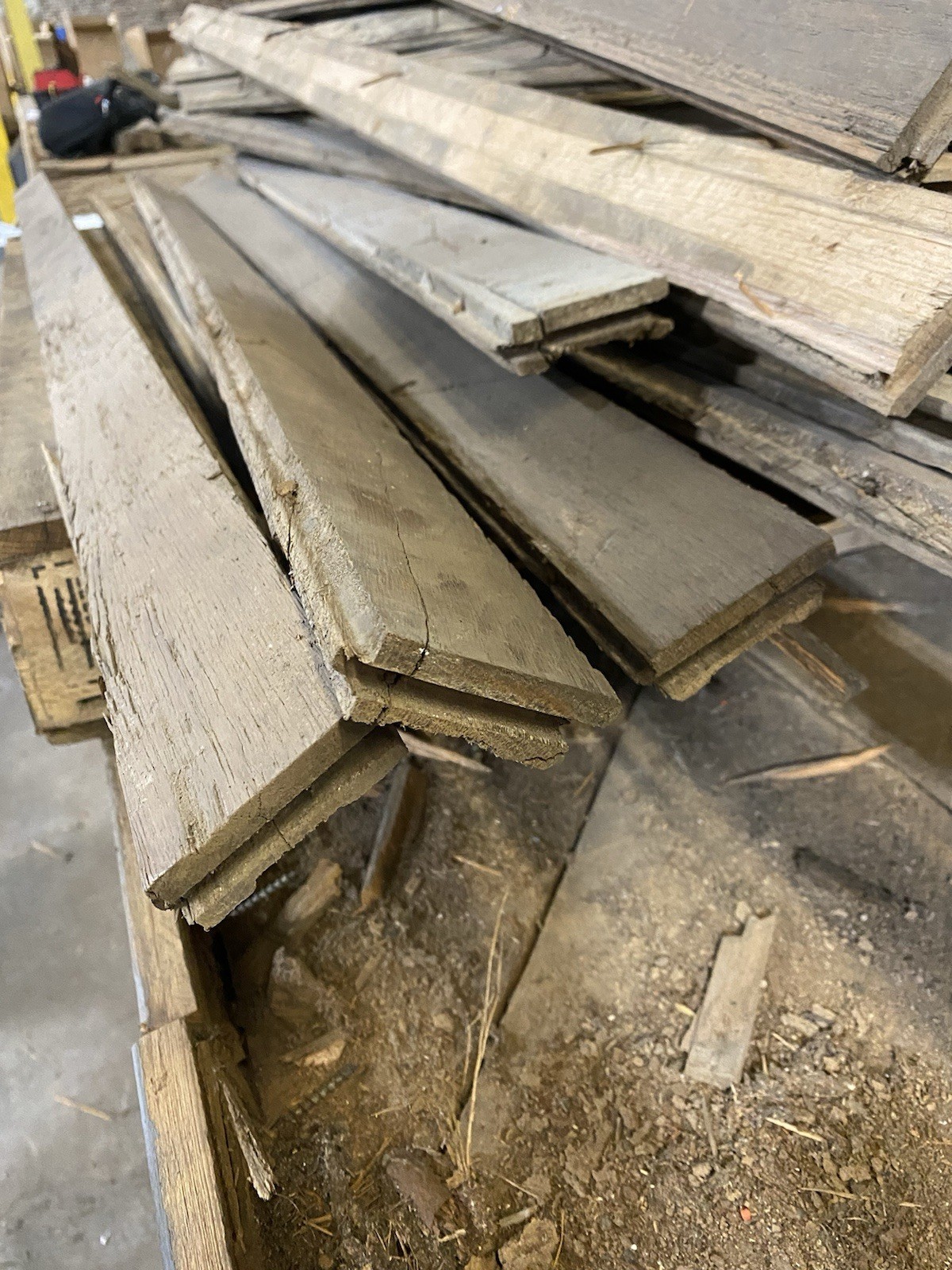 Reclaimed Old A growth Oak Flooring 3/4” Thick Tongue And Groove Up To 4000 Sqft